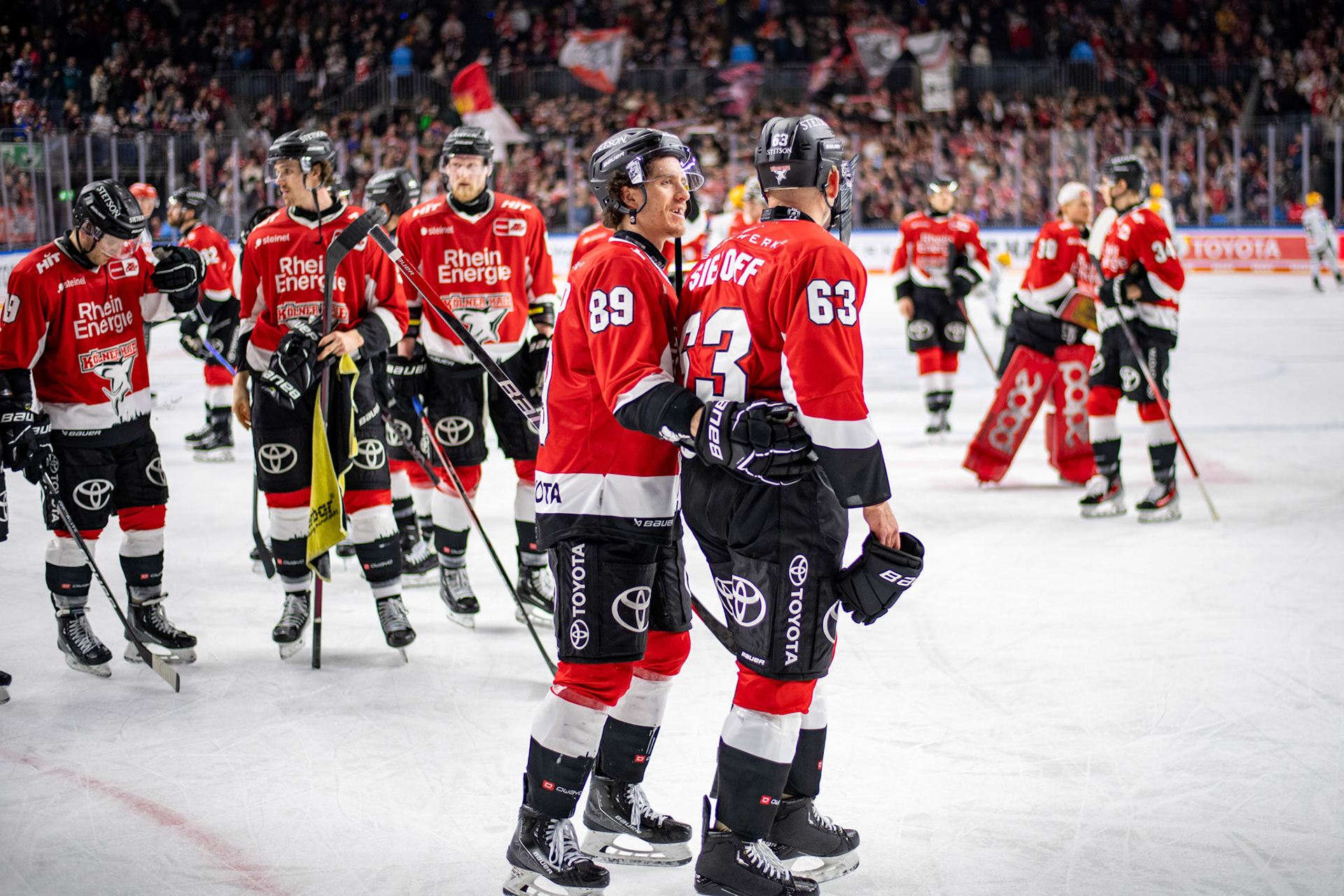 Gregor Macleod, Patrick Sieloff; DEL Kölner Haie - Fishtown Pinguins Bremerhaven, 30.01.2024