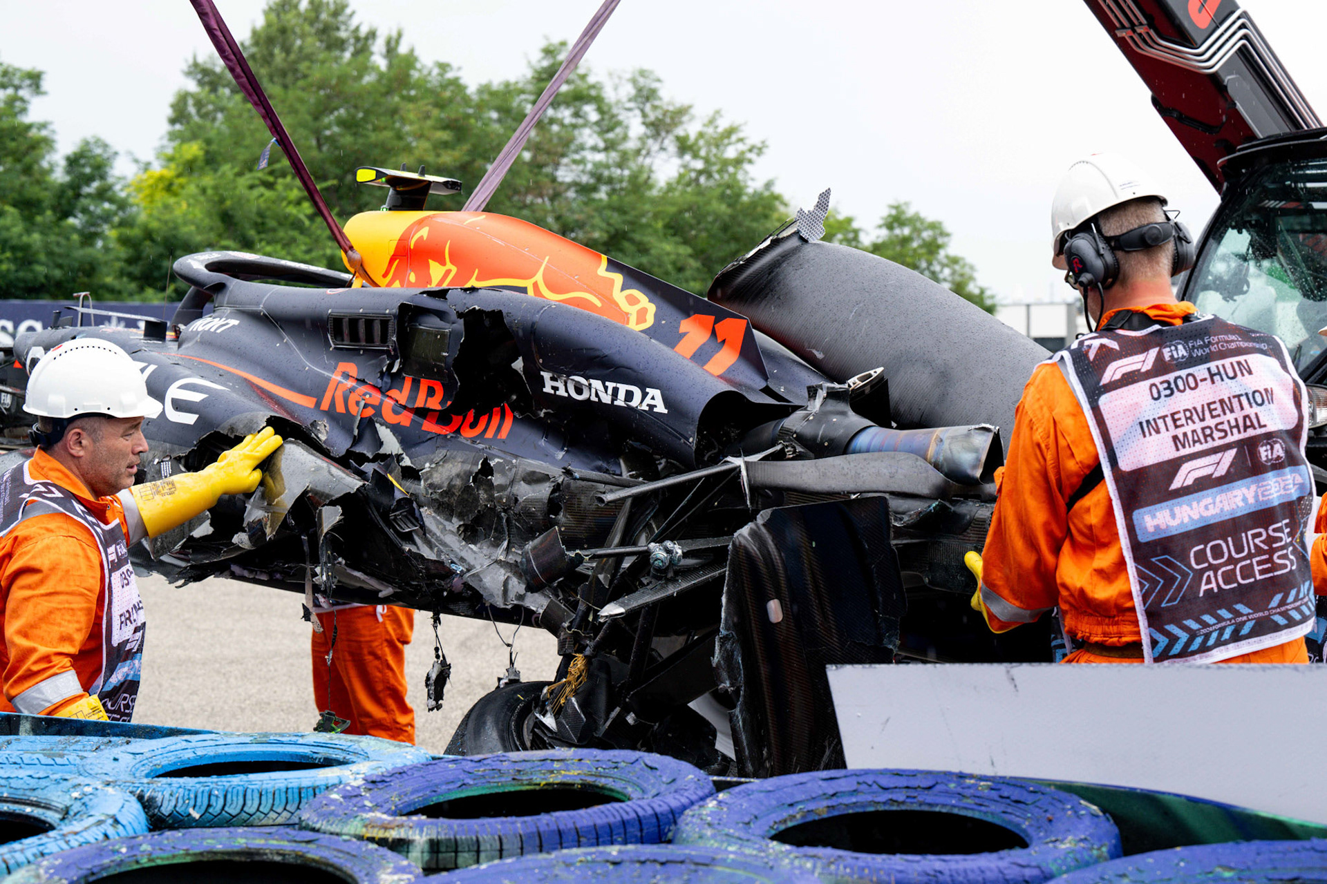 Sergio Perez #11, Oracle Red Bull Racing crasht im Qualifying;Formel 1 Budapest / Ungarn, 20.07.2024