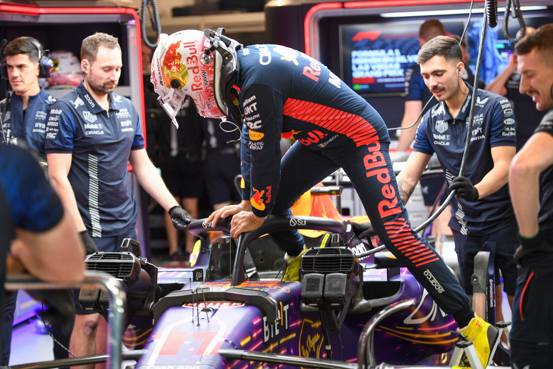 Sergio Perez (MEX) Red Bull Racing; Formel 1 GP USA Las Vegas. Samstag 18.11.2023