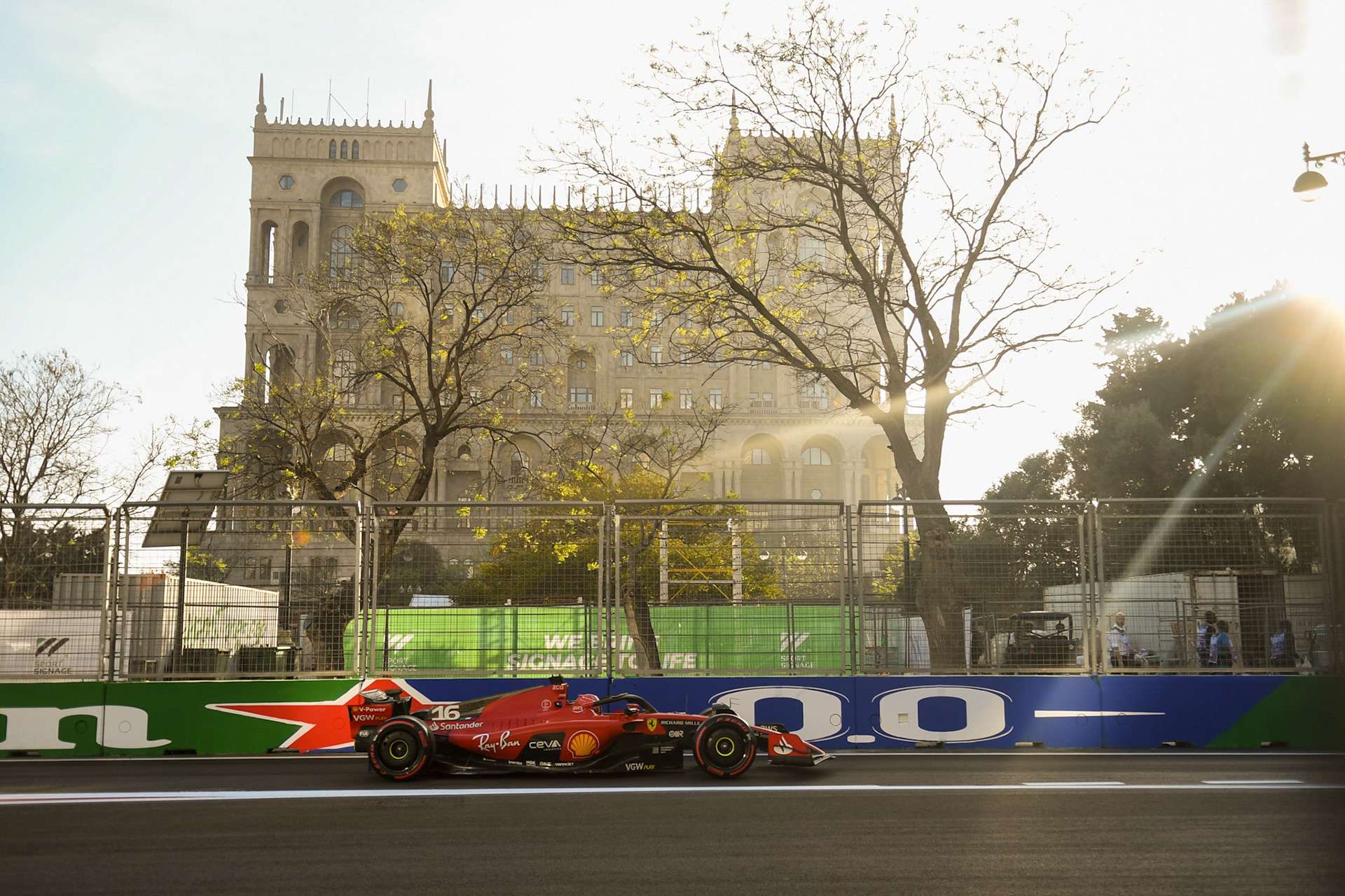 Charles Leclerc (MCO) Scuderia Ferrari; Formel 1 GP Baku Azerbaijan. Freitag 28.04.2023