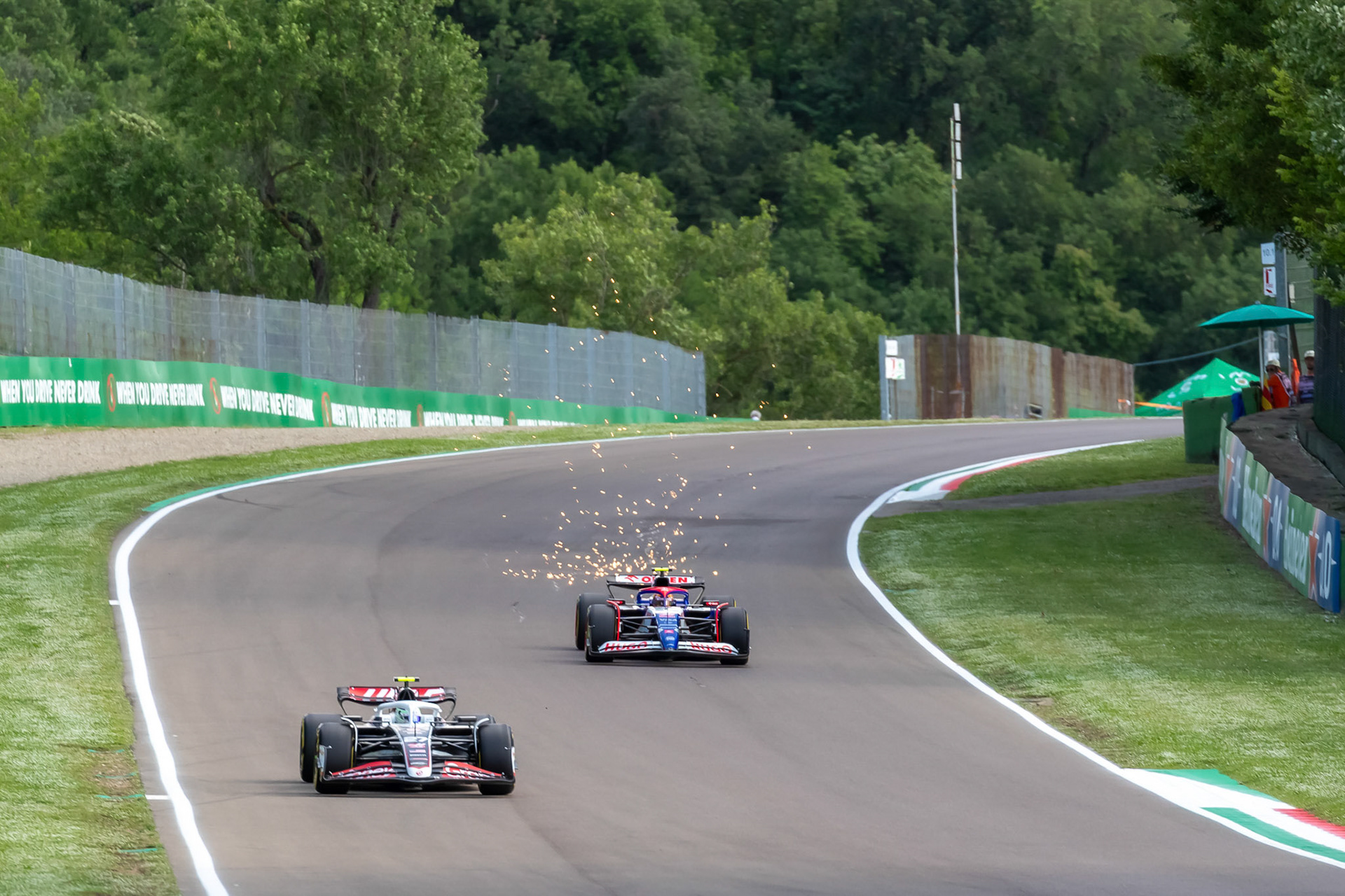 Nico Hülkenberg #27, MoneyGram Haas F1 TeamYuki Tsunoda #22, Visa Cash App RB Formula One Team; F1 GP Imola / Italien Freitag, 17.05.2024