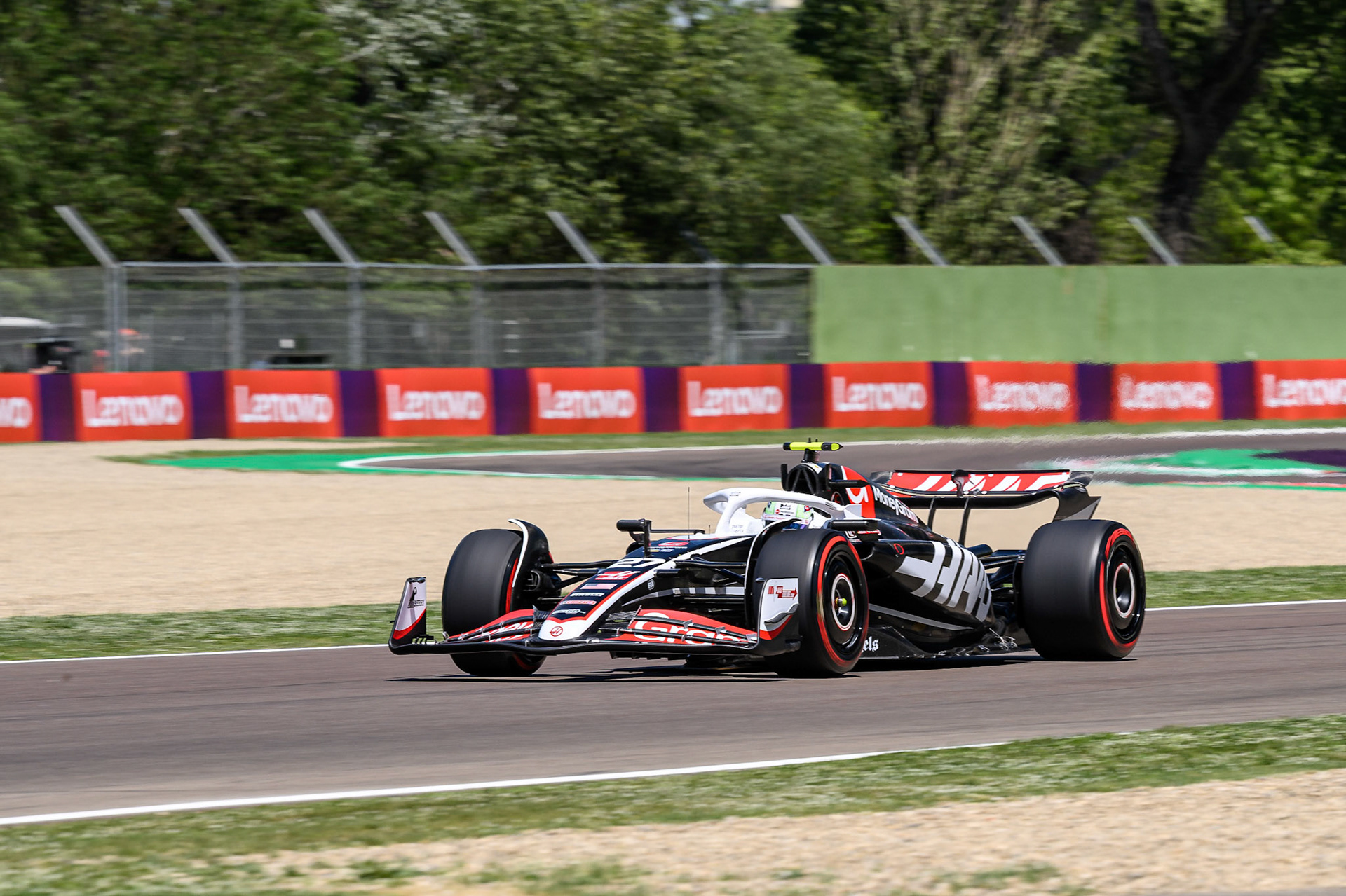 Nico Hülkenberg #27, MoneyGram Haas F1 Team; F1 GP Imola / Italien Freitag, 17.05.2024