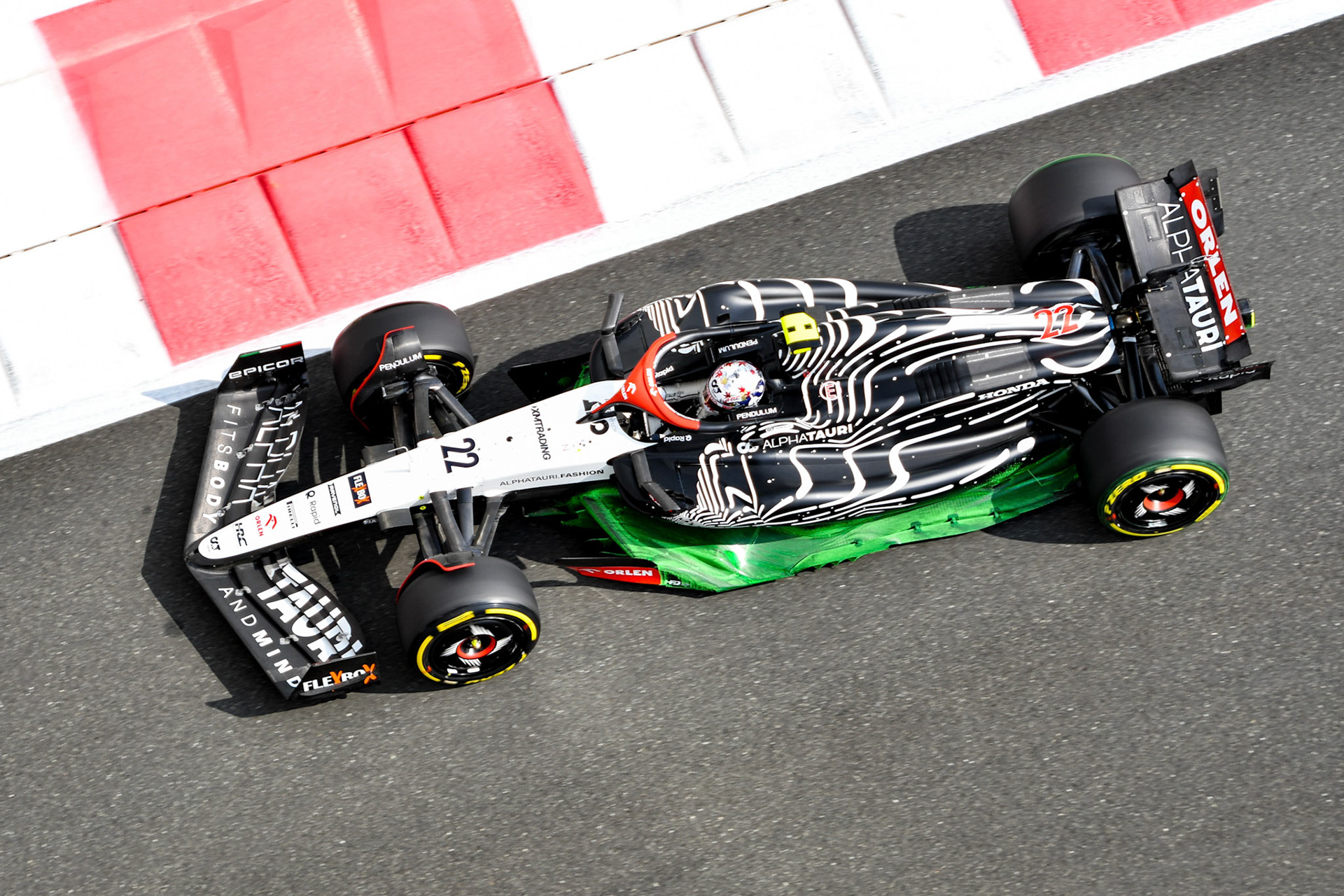 Yuki Tsunoda (JPN) Scuderia Alpha Tauri;Formel 1 GP Abu Dhabi. Freitag 24.11.2023