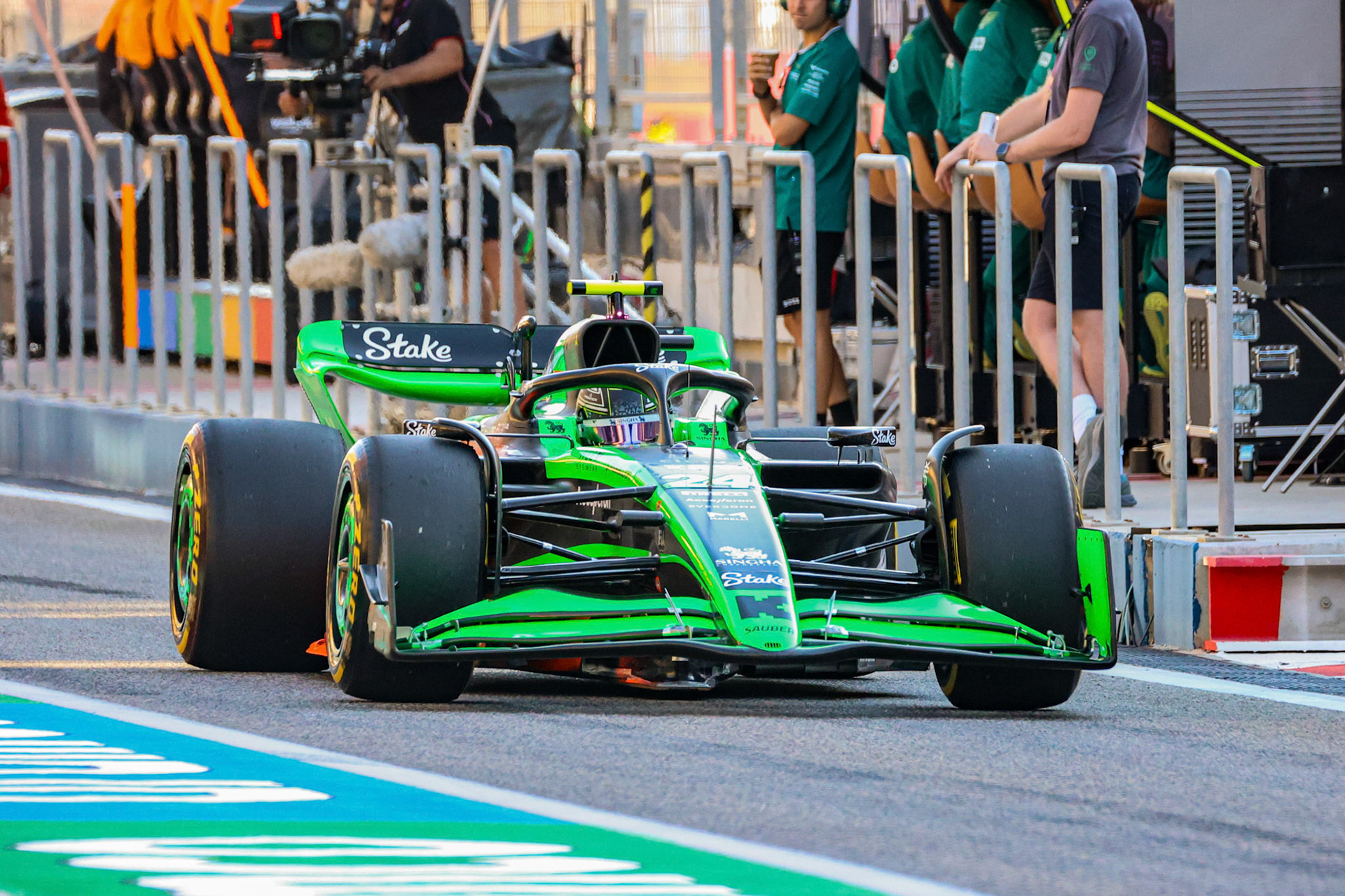 Guanyu Zhou #24, Stake F1 Team Kick Sauber; Formel 1 Pre-Season Tests Bahrain. Mittwoch, 21.02.2024