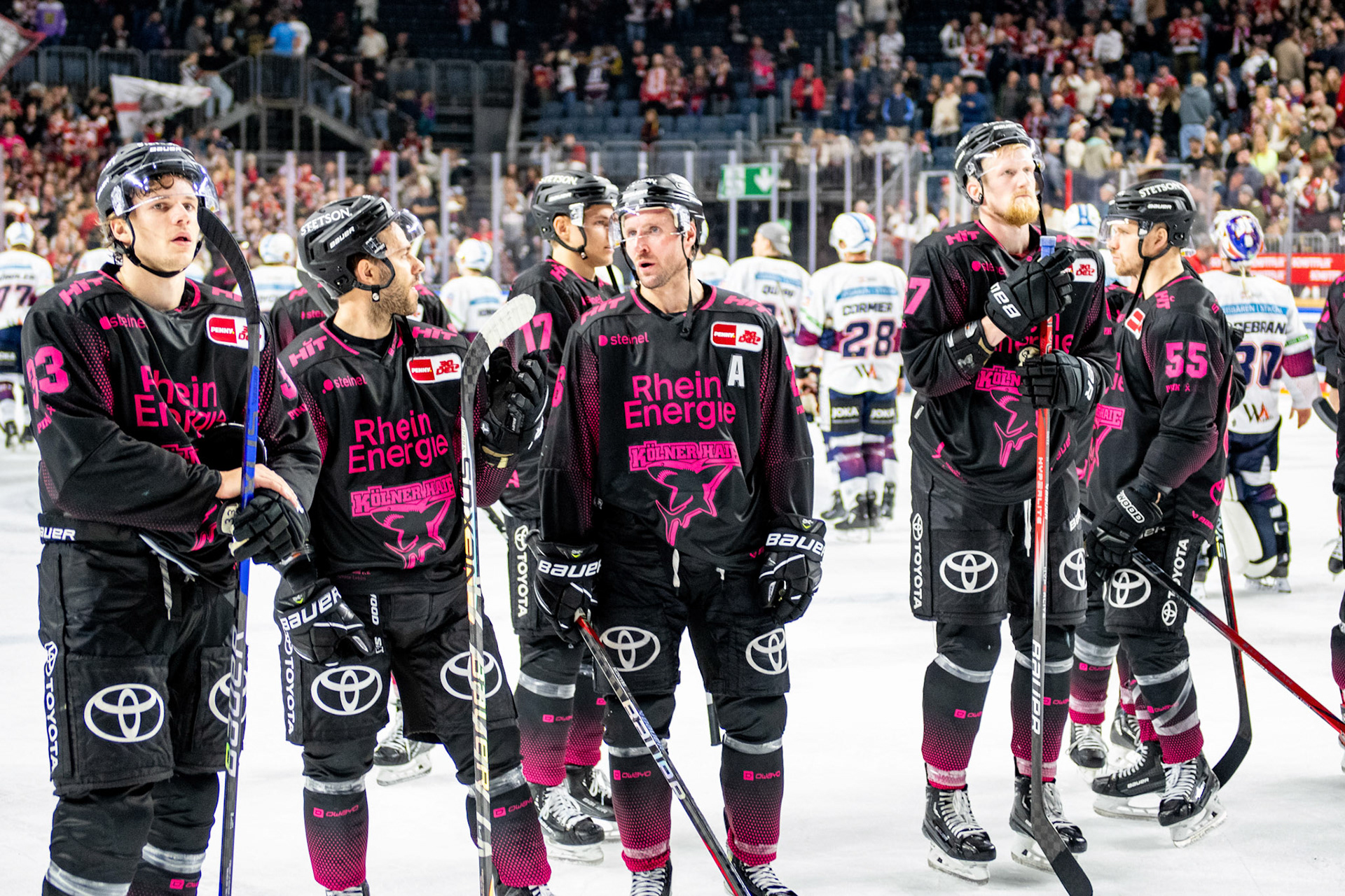Enttäuschte Koelner Haie; DEL Kölner Haie - Eisbaeren Berlin, 06.10.2023