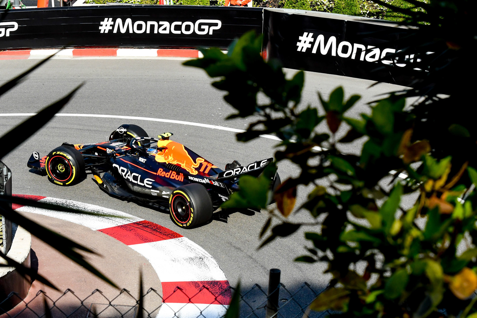 Sergio Perez (MEX) Red Bull Racing; Formel 1 GP Monaco. Freitag 26.05.2023