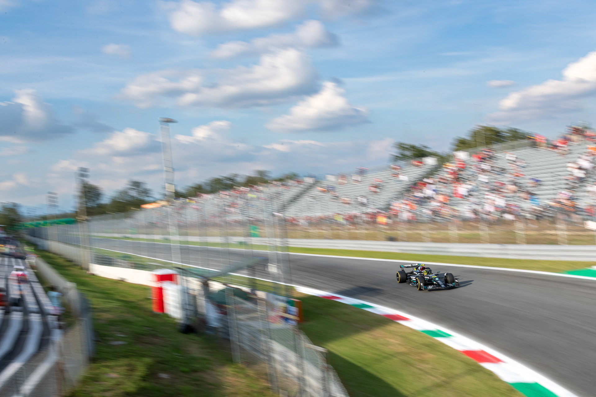 Lewis Hamilton (GBR) Mercedes AMG F1 Team; Formel 1 GP Italien / Monza. Freitag, 01.09.2023
