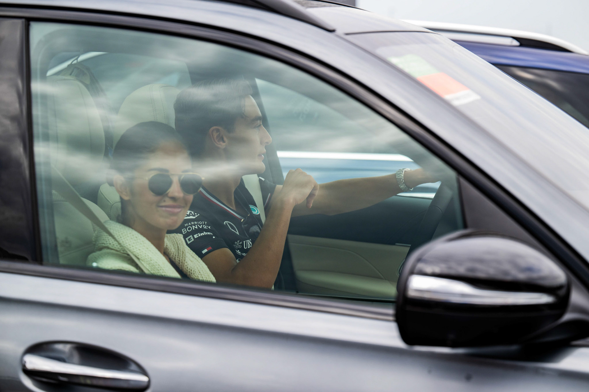 George Russell #63, Mercedes-AMG Petronas F1 Team und Carmen Montero Mundt bei der Ankunft am Hungaroring;Formel 1 Budapest / Ungarn