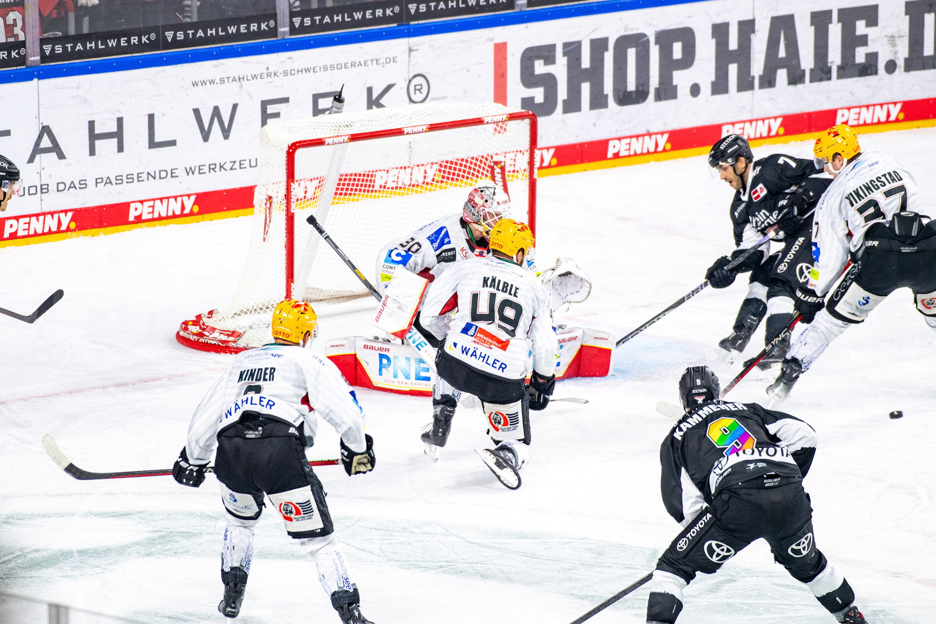 Nicholas Bailen; DEL Kölner Haie - Bremerhaven Fischtown Pinguins, 01.11.2023