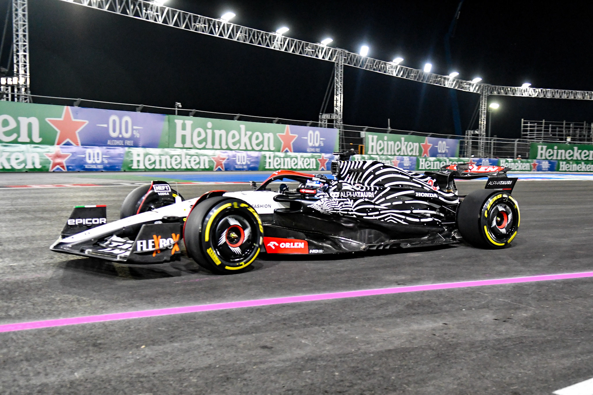Daniel Ricciardo (AUS) Scuderia Alpha Tauri;Formel 1 GP USA Las Vegas. Samstag 18.11.2023