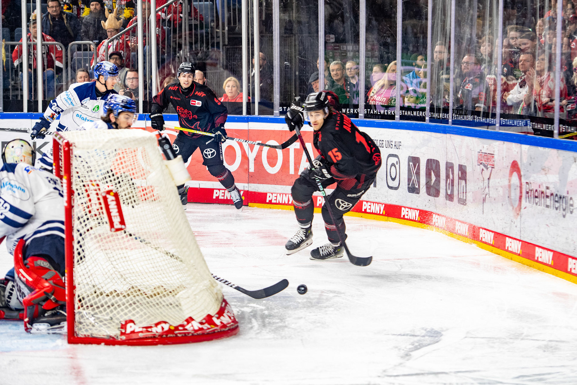 Louis Marc Aubry, Maximilian Kammerer; DEL Kölner Haie - Iserlohn Roosters, 13.02.2024
