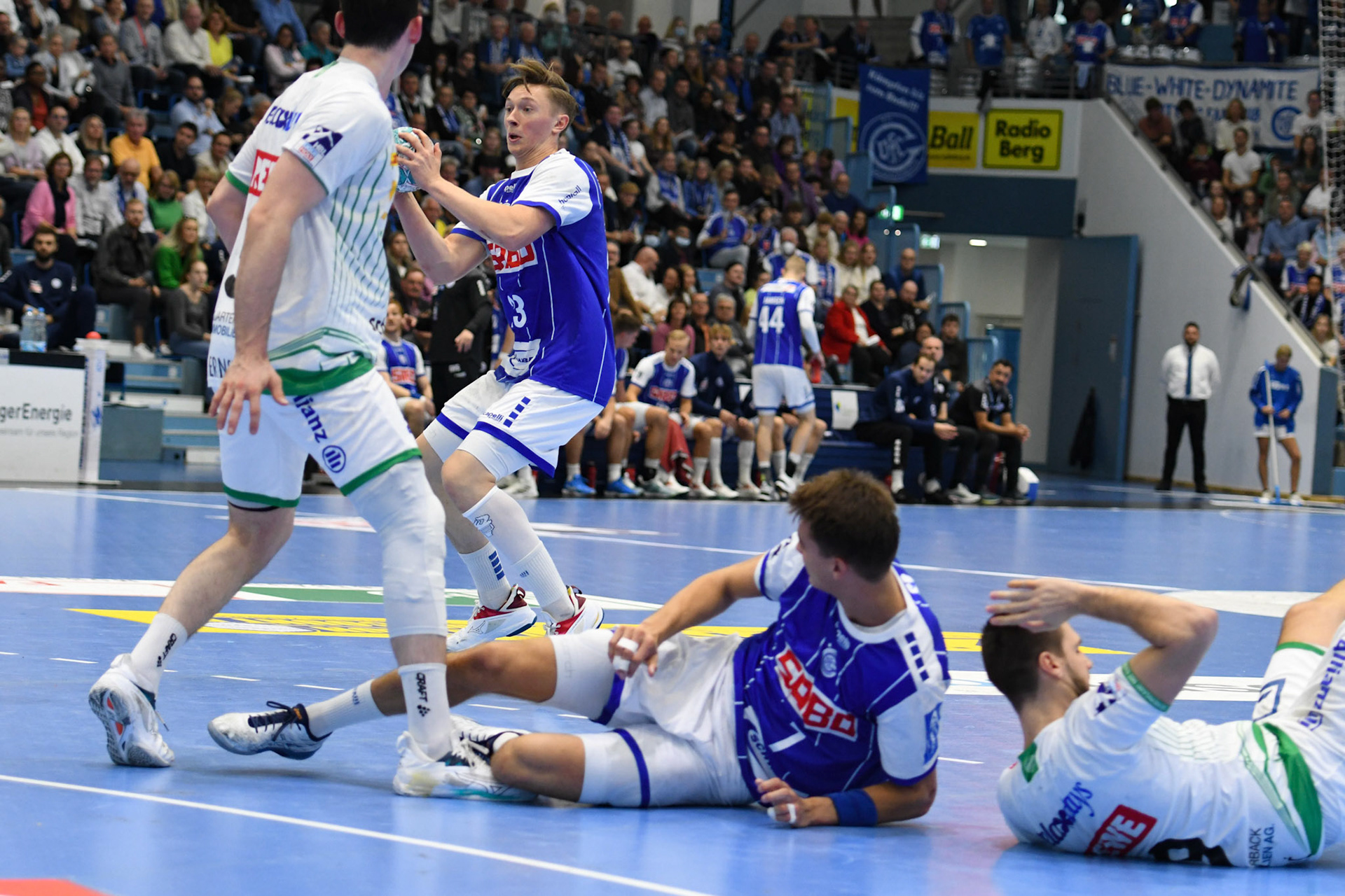 Ole Pregler #23; Handball Bundesliga; VfL Gummersbach - SCDHFK Leipzig 09.10.2022