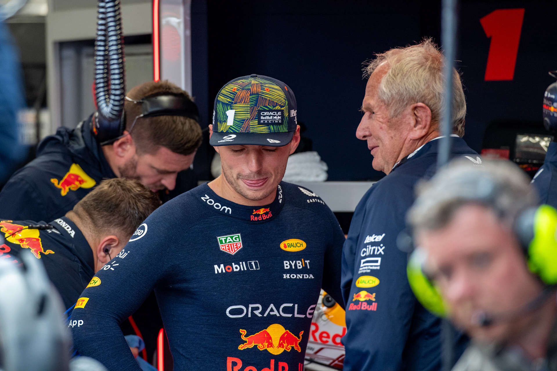 Max Verstappen und Dr. Helmut Marko; Formel 1 GP Holland / Zandvoort. Samstag, 26.08.2023