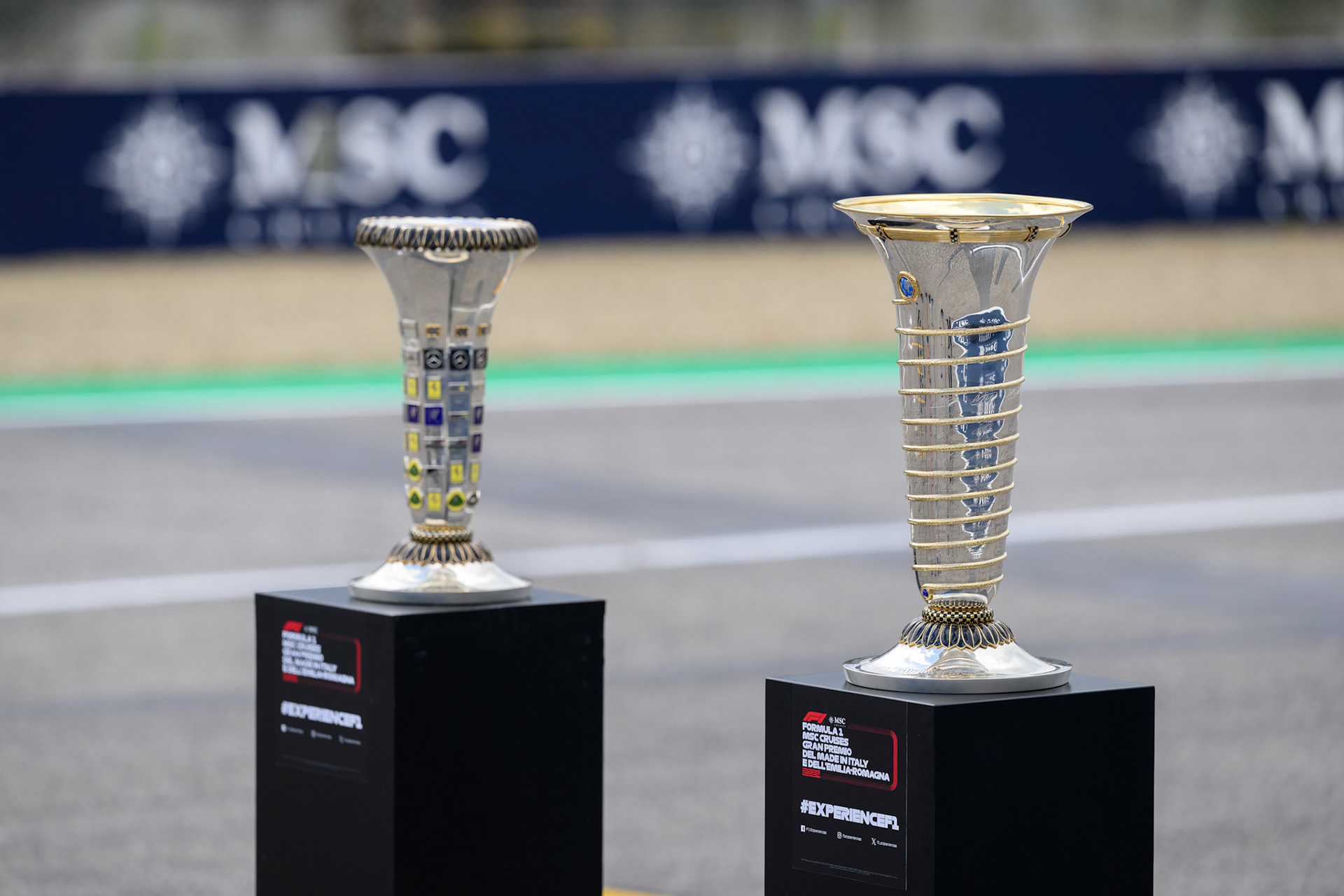 Die Pokale zum F1 GP von Imola; F1 GP Imola / Italien Donnerstag, 16.05.2024