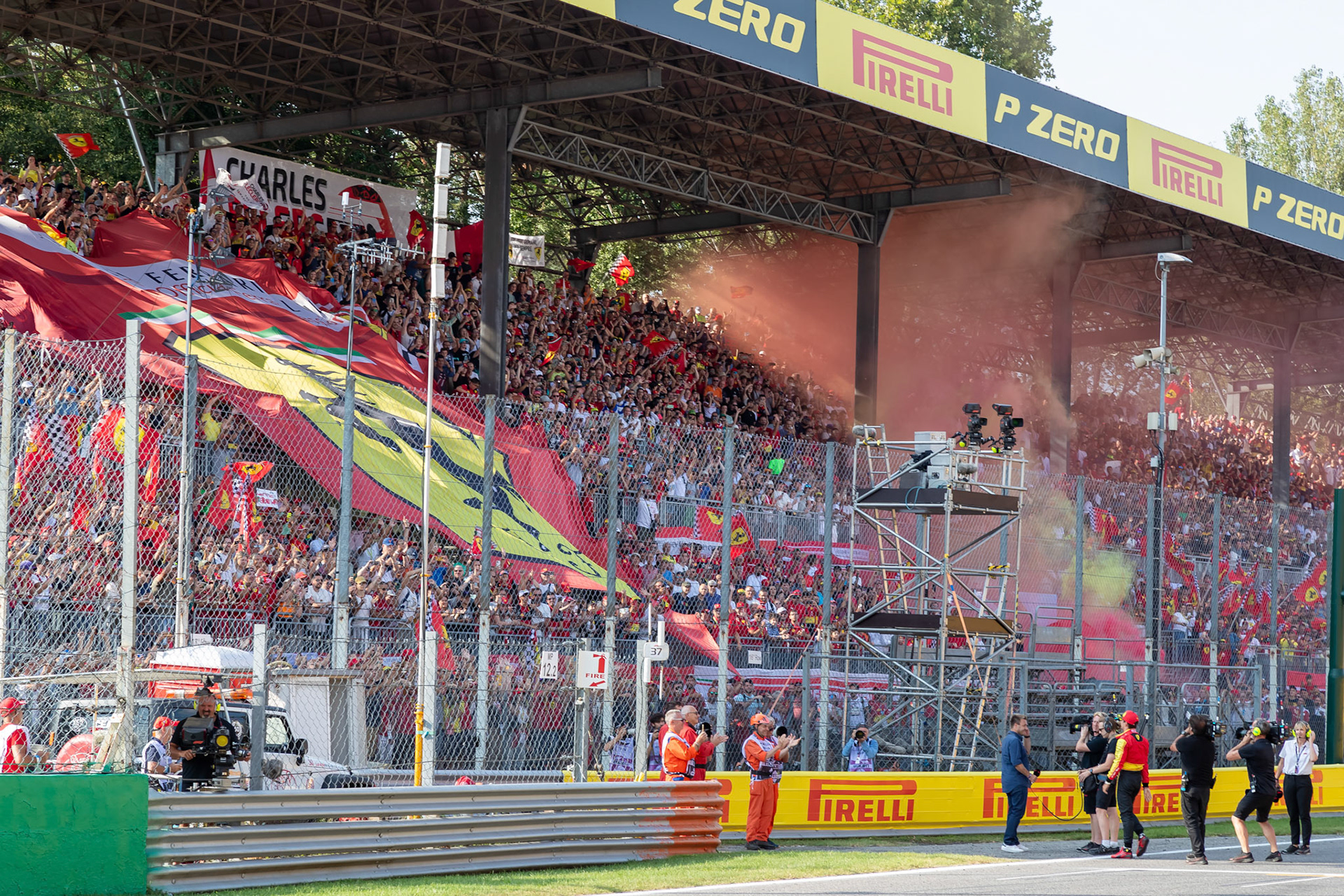 Fans; Formel 1 GP Italien / Monza. Samstag, 02.09.2023