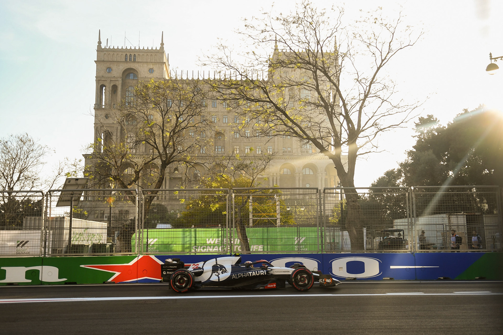Yuki Tsunoda (JPN) Scuderia Alpha Tauri; Formel 1 GP Baku Azerbaijan. Freitag 28.04.2023