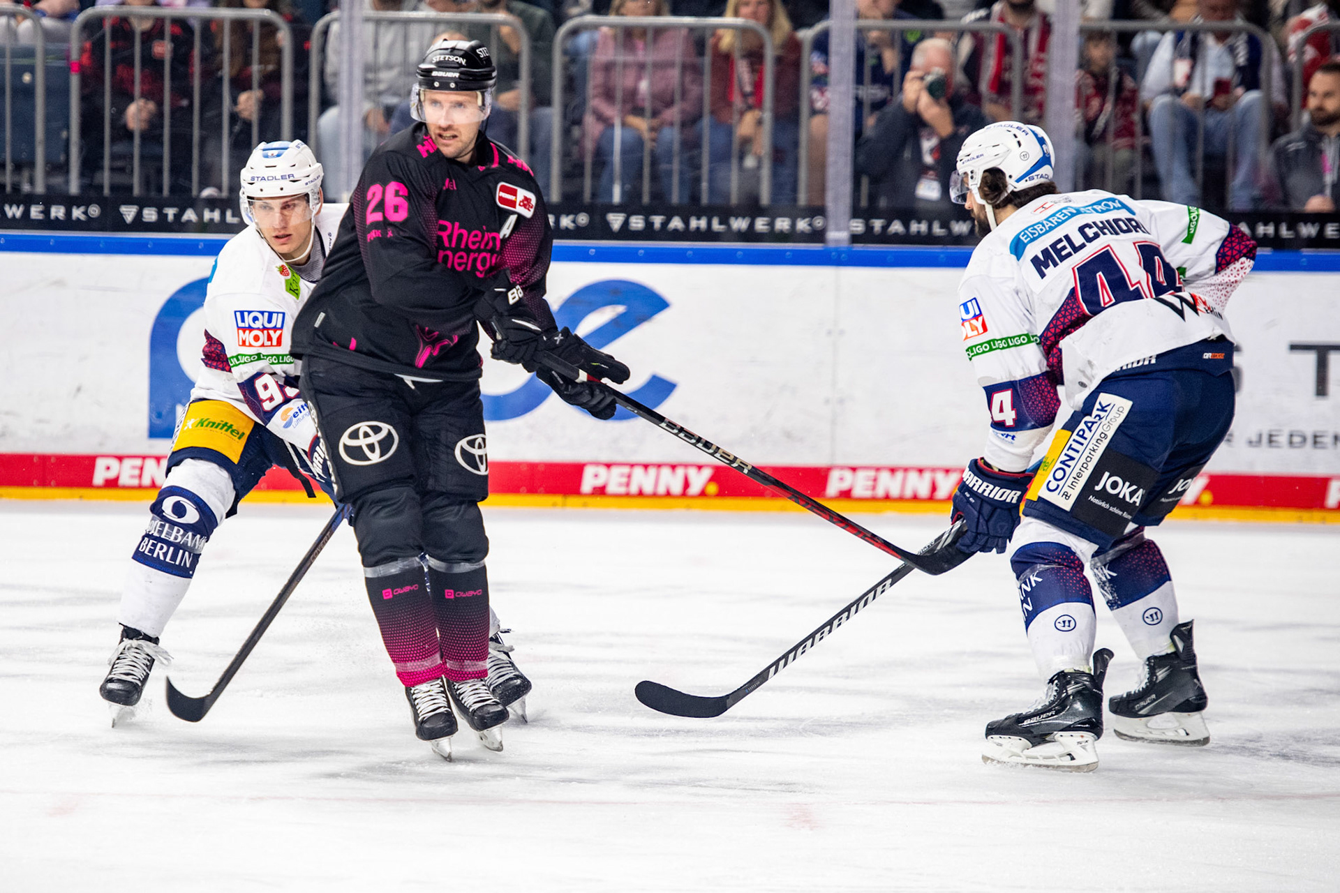 David Mcintyre; DEL Kölner Haie - Eisbaeren Berlin, 06.10.2023