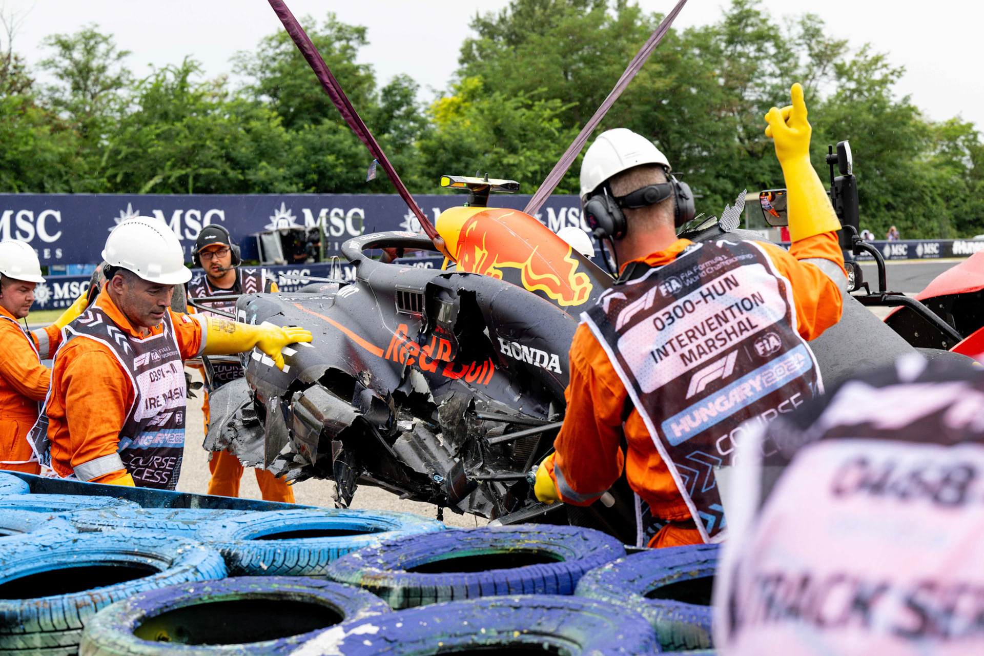 Sergio Perez #11, Oracle Red Bull Racing crasht im Qualifying;Formel 1 Budapest / Ungarn, 20.07.2024