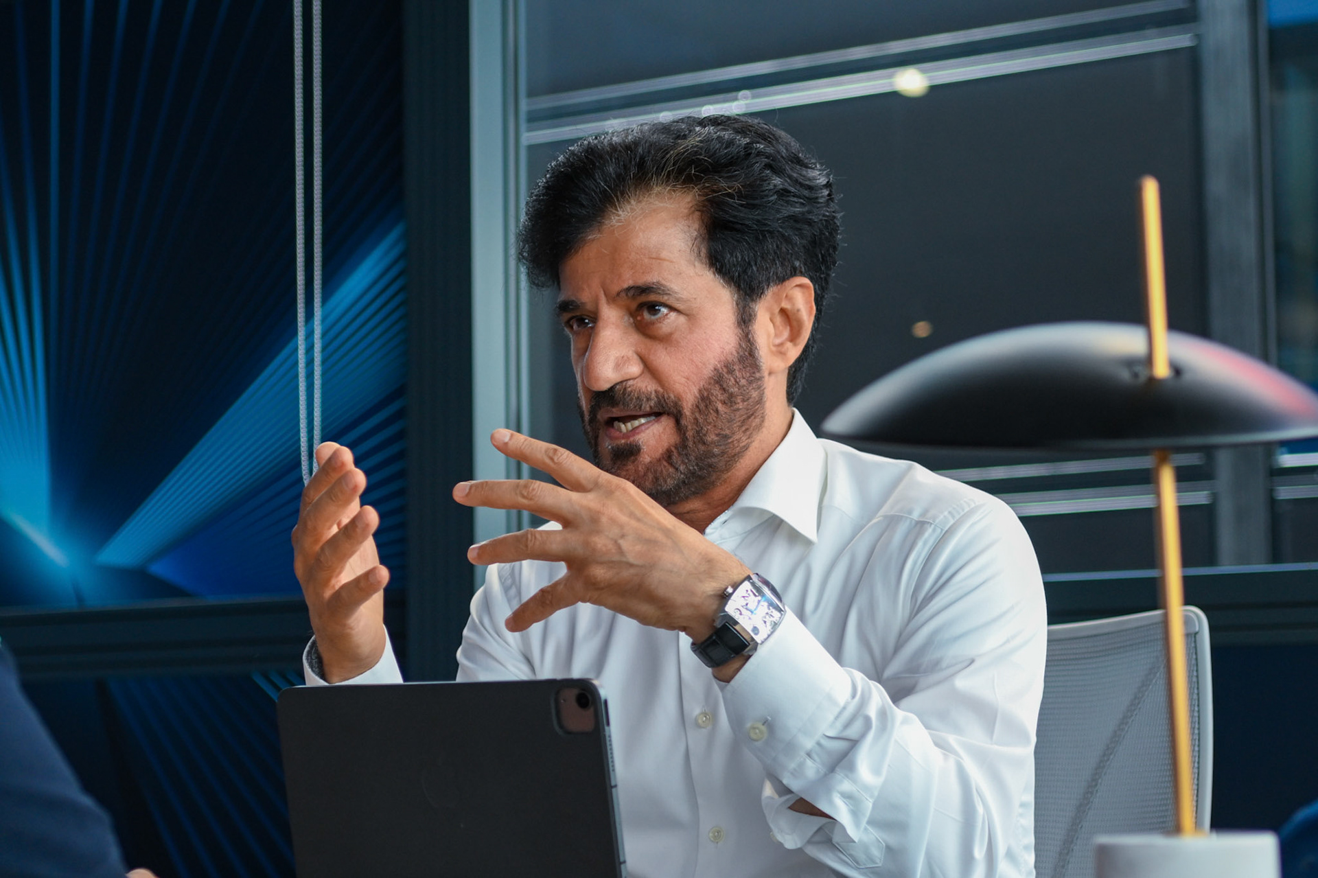 Mohammed bin Sulayem im Interview mit Christian Nimmervoll; Formel 1 GP Spa Francorchamps/ Belgien. Samstag, 29.07.2023