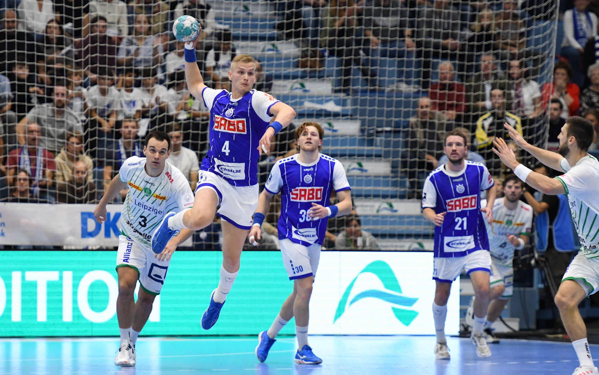 Ellidi Vidarsson #4; Handball Bundesliga; VfL Gummersbach - SCDHFK Leipzig 09.10.2022