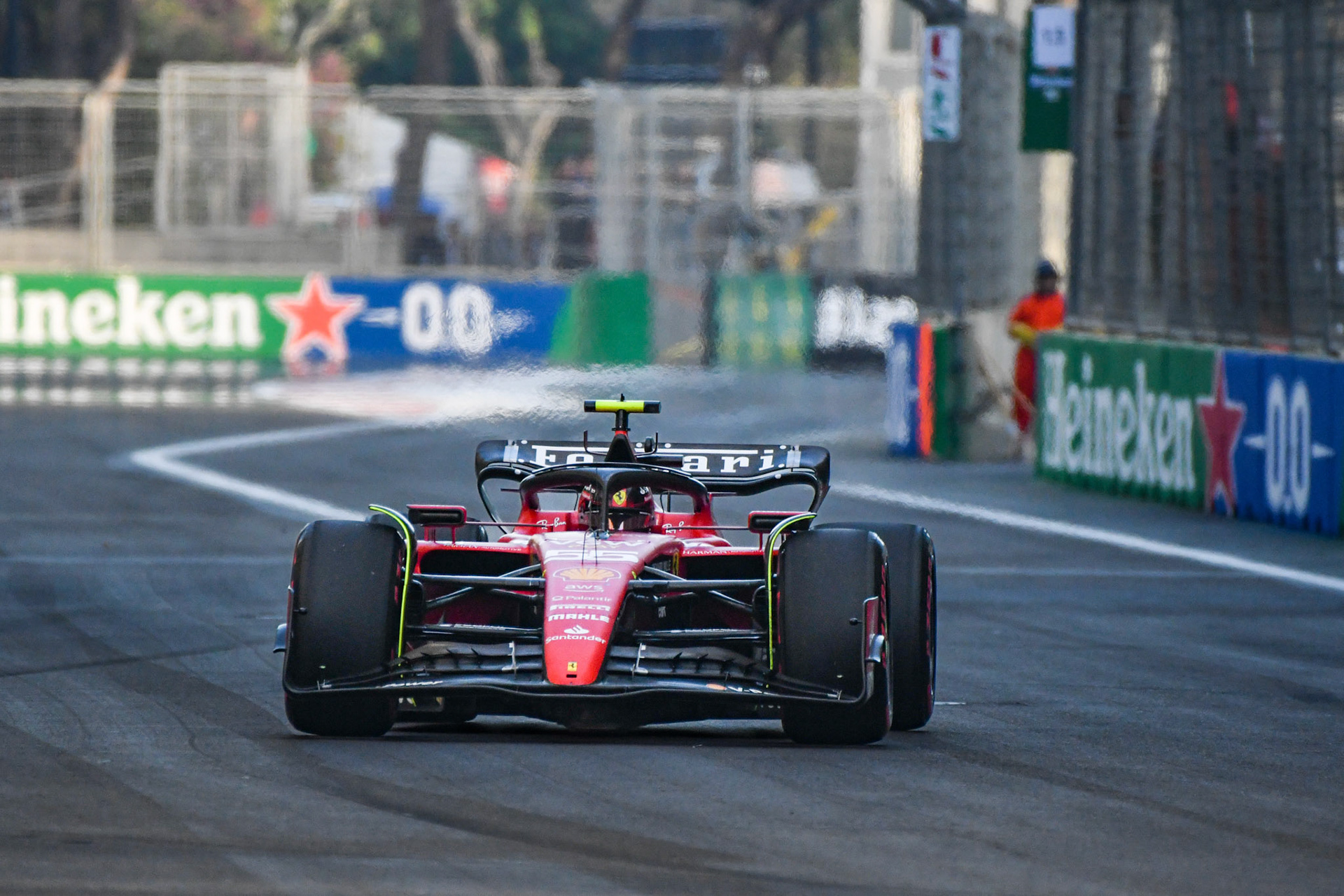 Carlos Sainz (ESP) Scuderia Ferrari; Formel 1 GP Baku Azerbaijan. Freitag 28.04.2023