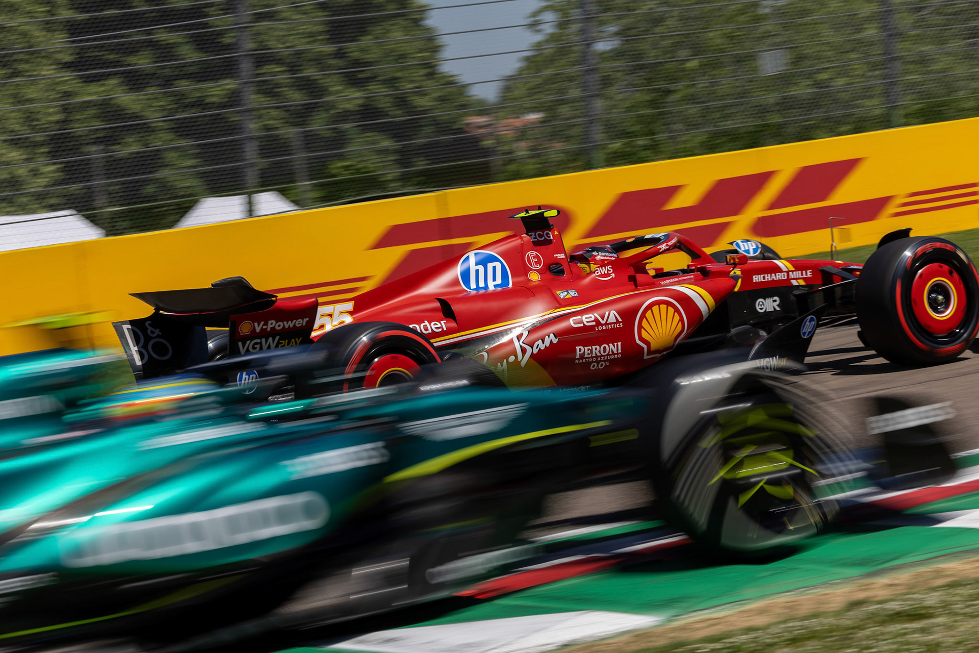 Carlos Sainz #55, Scuderia Ferrari und Fernando Alonso #14, Aston Martin Aramco F1 Team; F1 GP Imola / Italien Samstag, 18.05.2024
