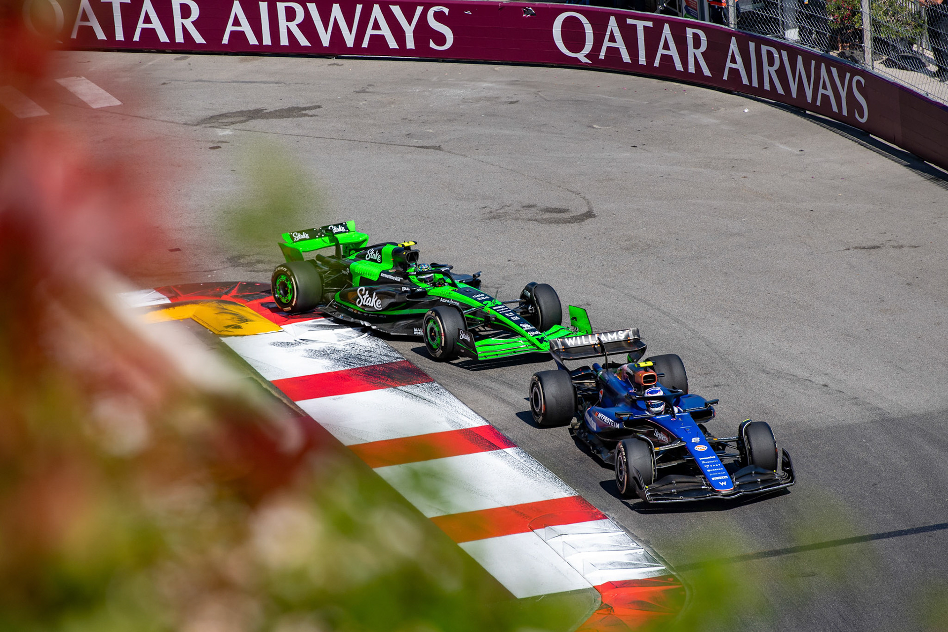 Logan Sargeant #2, Williams Racing und Guanyu Zhou #24, Stake F1 Team Kick Sauber; Formel1 GP Monaco Sonntag, 26.05.2024