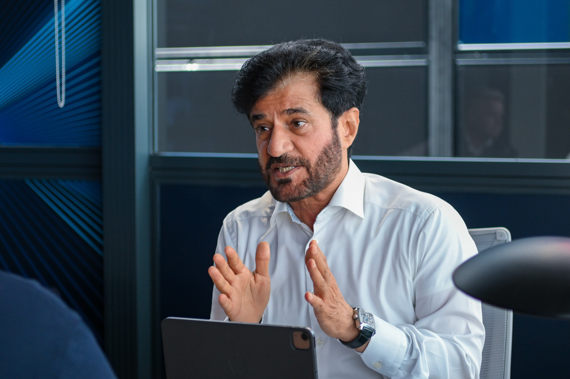 Mohammed bin Sulayem im Interview mit Christian Nimmervoll; Formel 1 GP Spa Francorchamps/ Belgien. Samstag, 29.07.2023