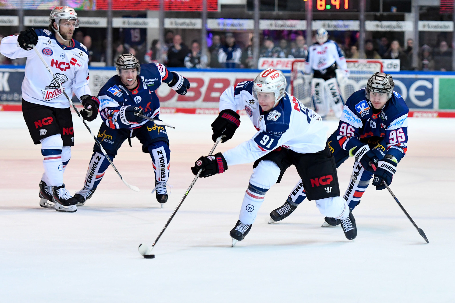 Elis Hede 91; DEL Iserlohn Roosters - Nuernberg Ice Tigers 17.02.2023