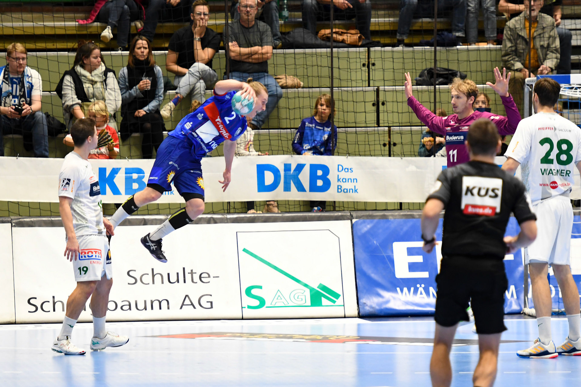 Noah Beyer #2; Handball Bundesliga; BHC 06 - HSG Wetzlar 06.11.2022