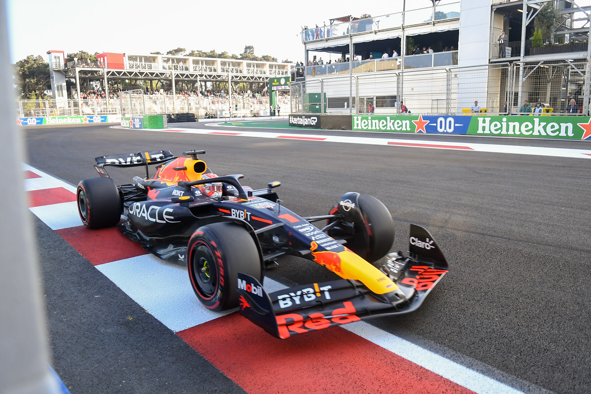 Max Verstappen (NED) Red Bull Racing; Formel 1 GP Baku Azerbaijan. Freitag 28.04.2023