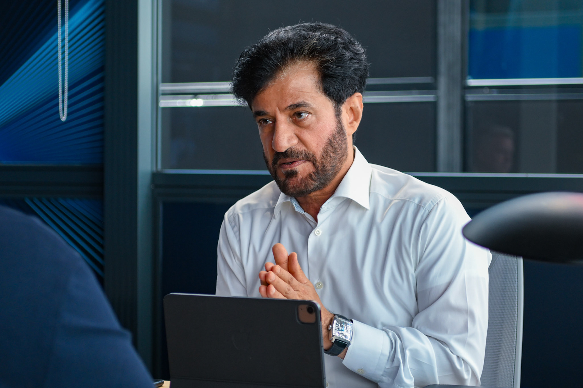 Mohammed bin Sulayem im Interview mit Christian Nimmervoll; Formel 1 GP Spa Francorchamps/ Belgien. Samstag, 29.07.2023