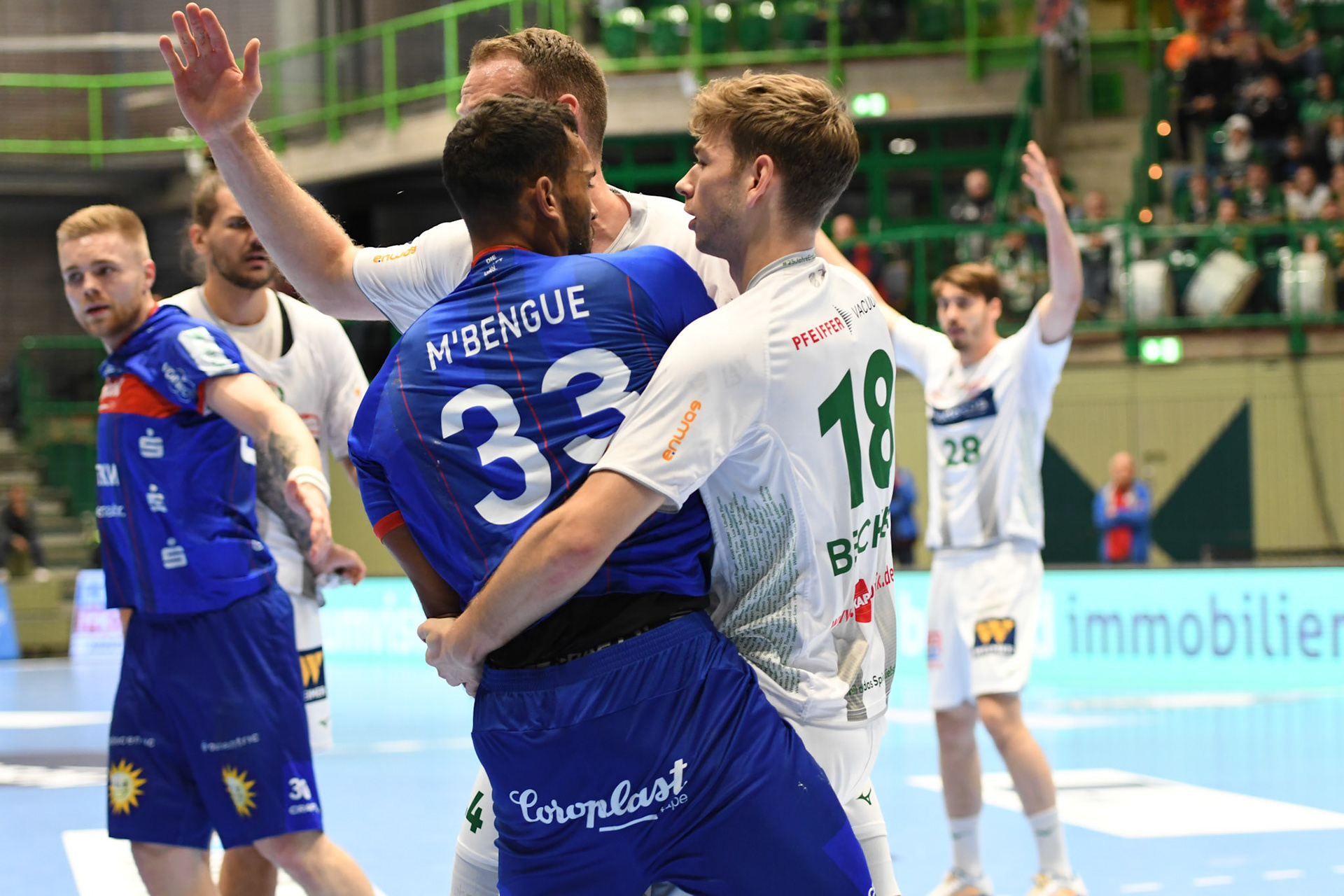 Djibril M´Bengue #33; Handball Bundesliga; BHC 06 - HSG Wetzlar 06.11.2022