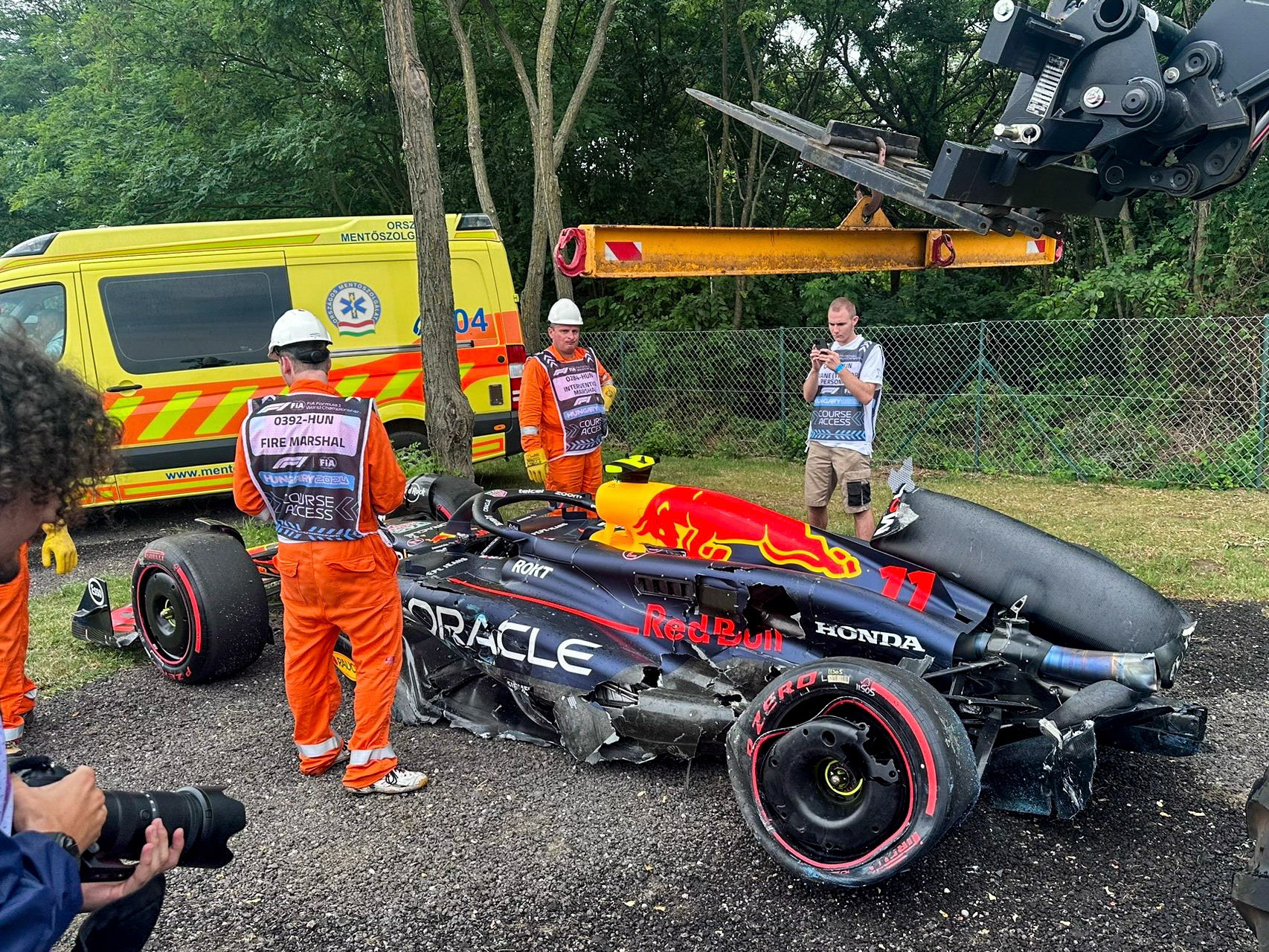 Sergio Perez #11, Oracle Red Bull Racing, Crash im Qualifying;Formel 1 Budapest / Ungarn, 20.07.2024