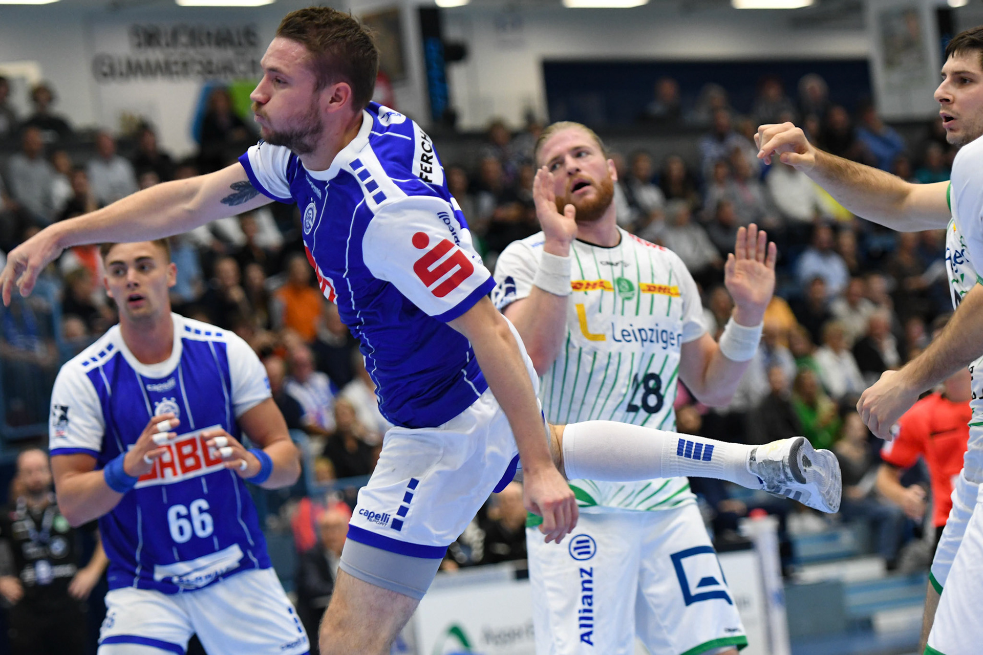 Dominik Mappes #21; Handball Bundesliga; VfL Gummersbach - SCDHFK Leipzig 09.10.2022