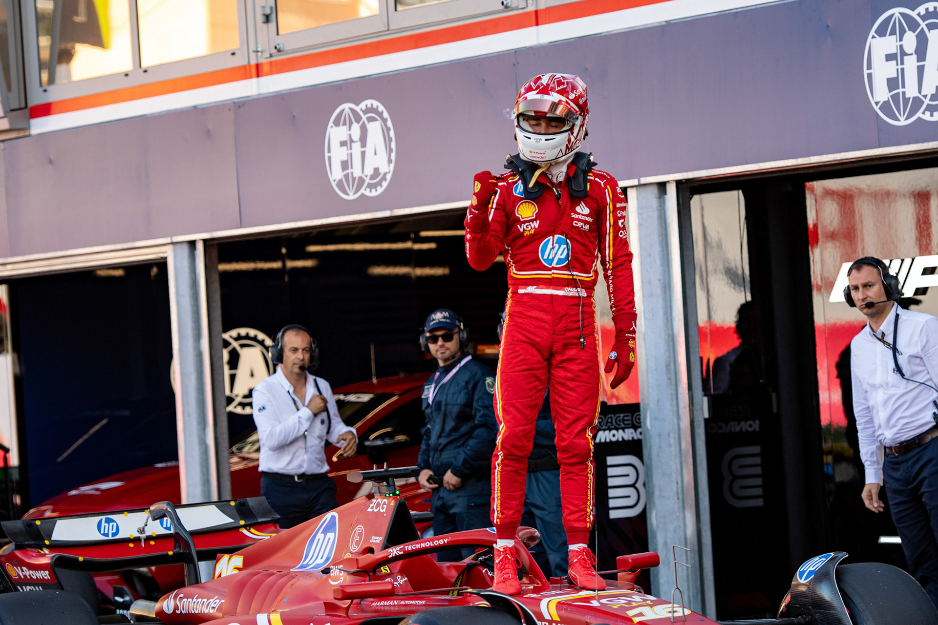 Charles Leclerc #16, Scuderia Ferrari bejubelt seine Poleposition ; Formel1 GP Monaco Samstag, 25.05.2024