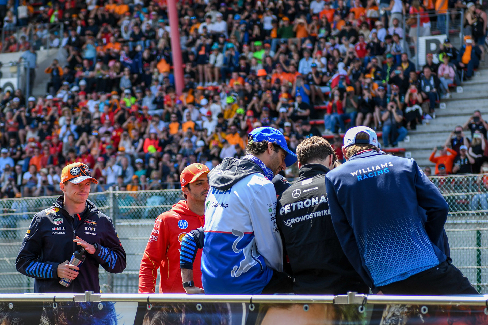 Max Verstappen #1, Oracle Red Bull Racing und Carlos Sainz #55, Scuderia Ferrari und Daniel Ricciardo, #3, Visa Cash App RB Formula One Team und George Russell #63, Mercedes-AMG Petronas F1 Team und Alexander Albon #23, Williams Racing;Formel 1 GP Spa / Belgien. Sonntag, 28.07.2024