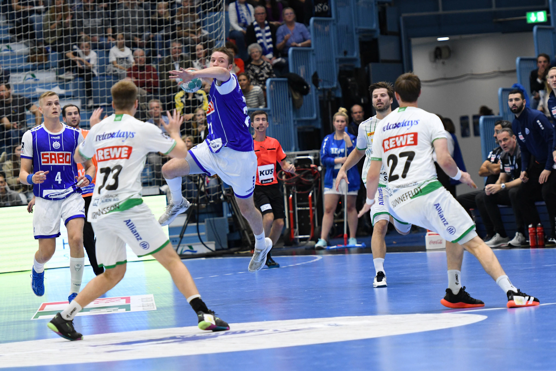 Dominik Mappes #21; Handball Bundesliga; VfL Gummersbach - SCDHFK Leipzig 09.10.2022