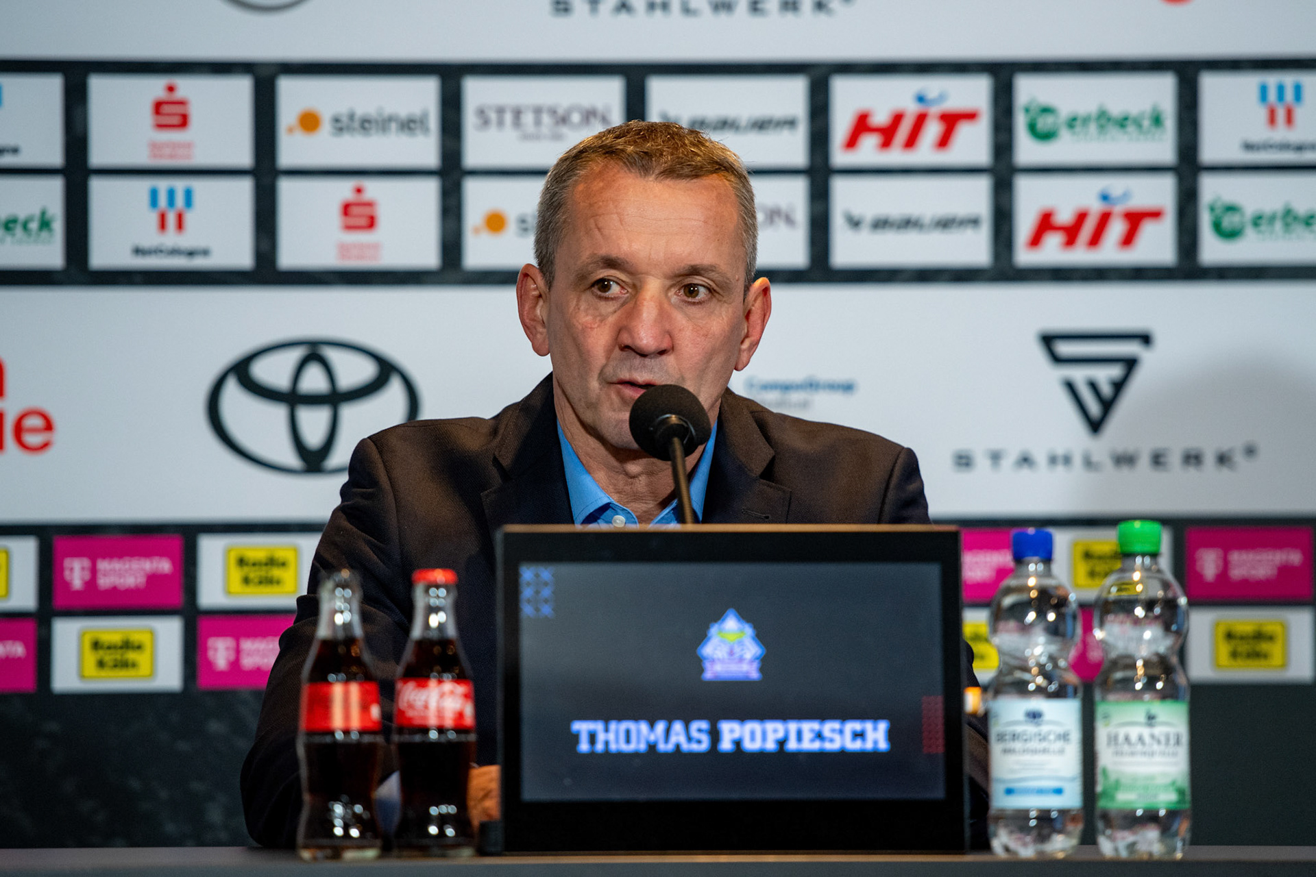 Thomas Popiesch, Trainer der Bremerhaven Fischtown Pinguins; DEL Kölner Haie - Bremerhaven Fischtown Pinguins, 01.11.2023