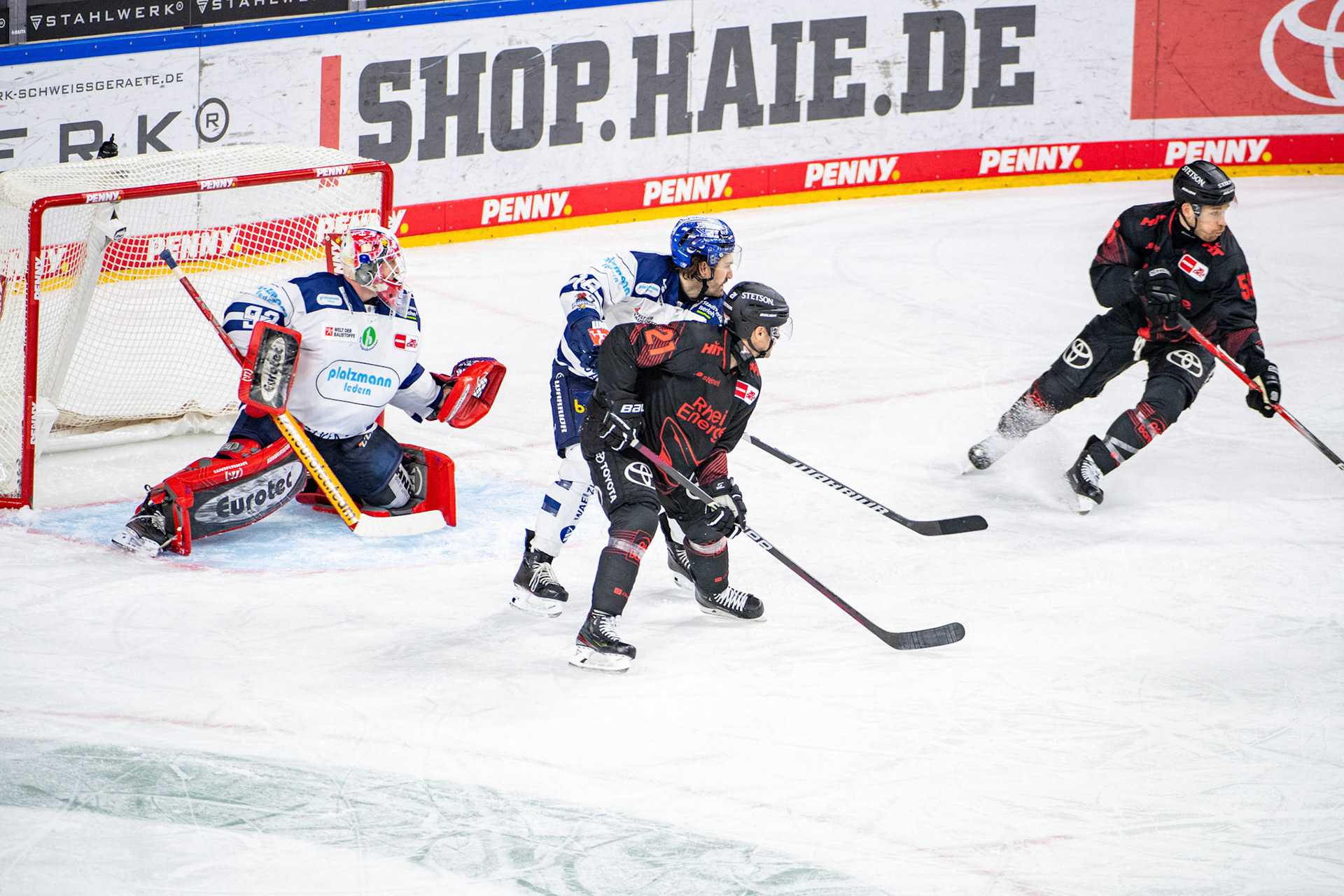 Carter Proft, Marc Olver, Andreas Jenike; DEL Kölner Haie - Iserlohn Roosters, 13.02.2024