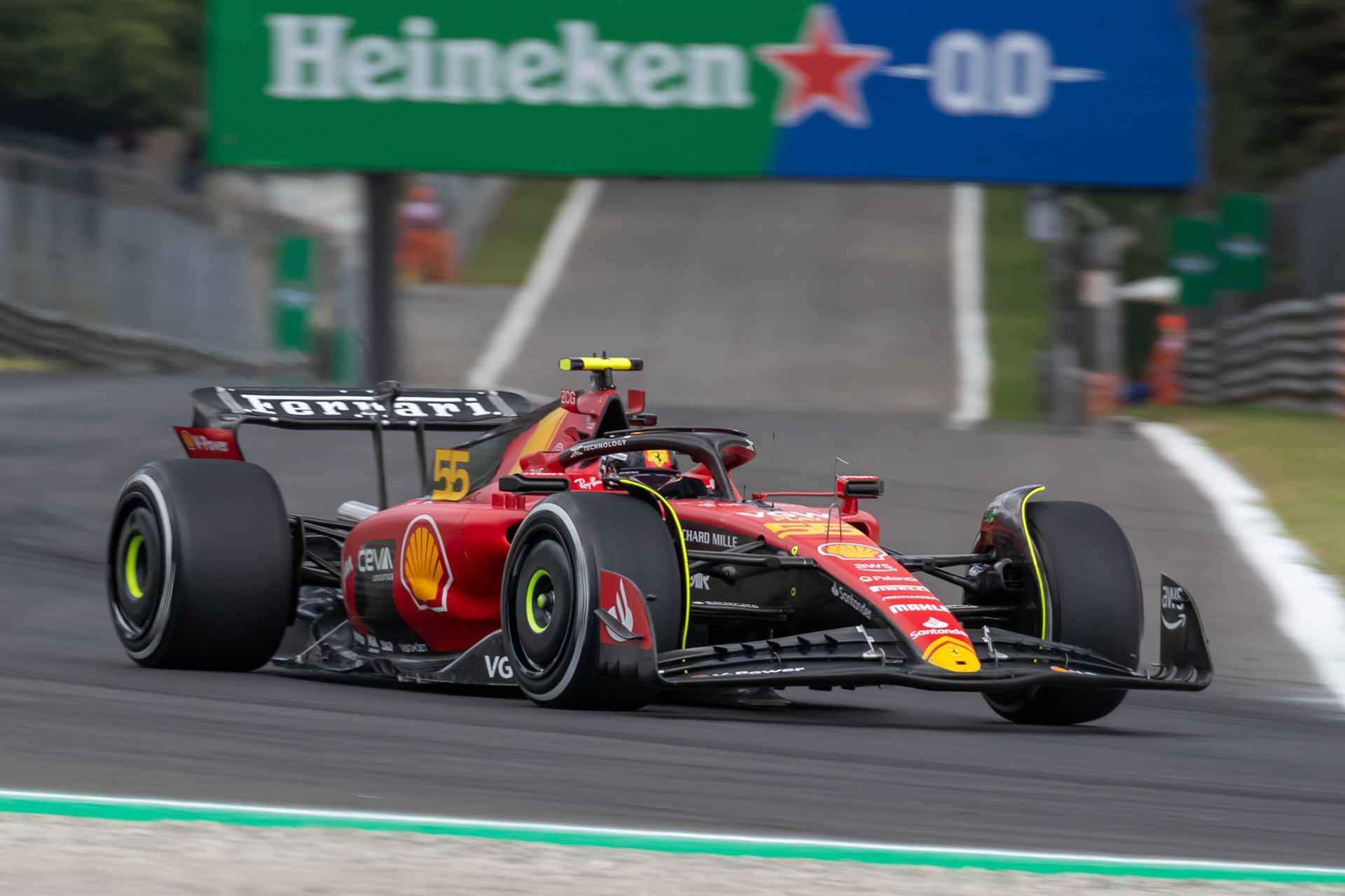 Carlos Sainz (ESP) Scuderia Ferrari; Formel 1 GP Italien / Monza. Freitag, 01.09.2023