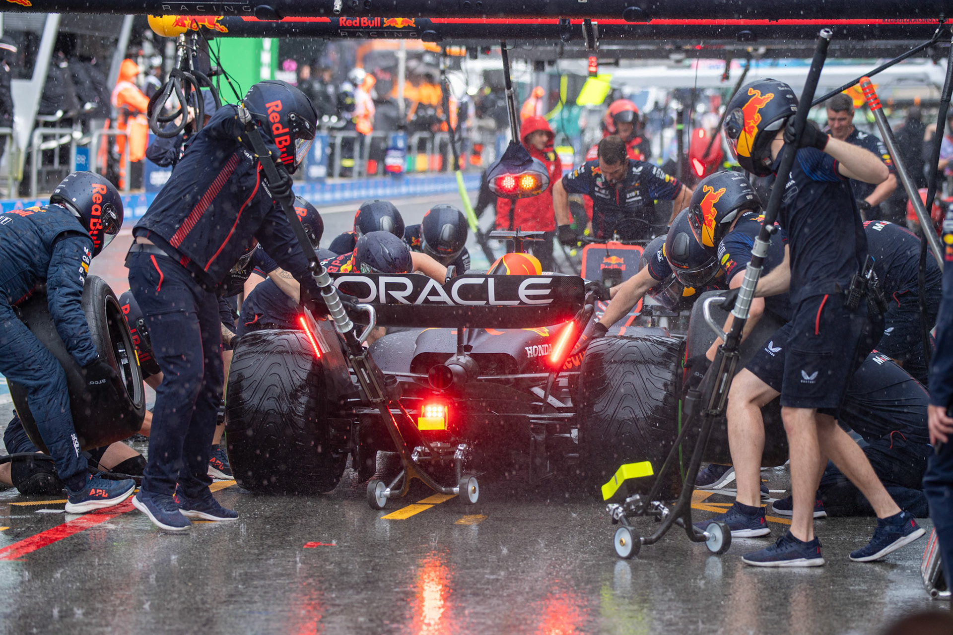 Max Verstappen (NED) Red Bull Racing Boxenstop;Formel 1 GP Holland / Zandvoort. Samstag, 26.08.2023