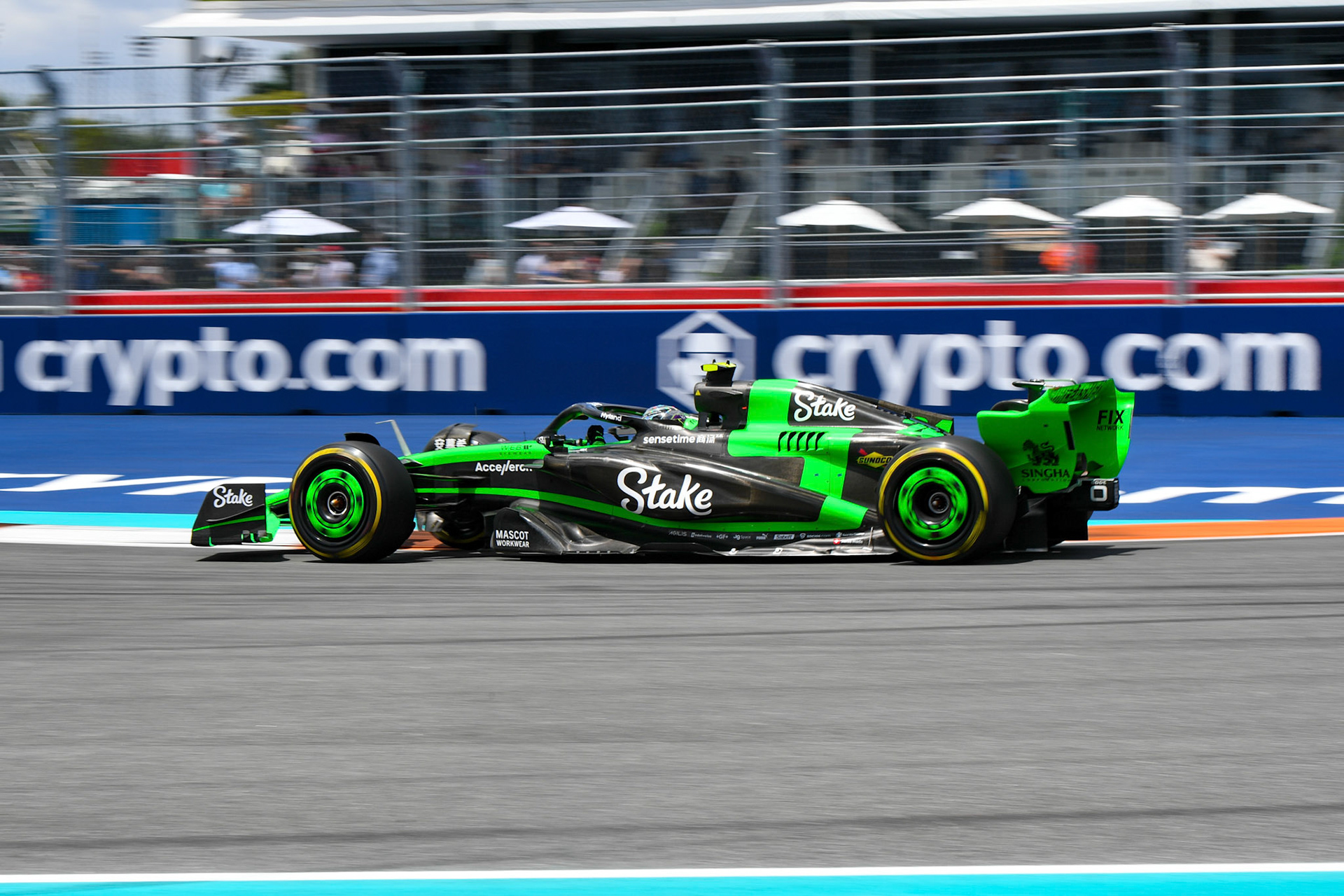 Guanyu Zhou #24, Stake F1 Team Kick Sauber; Formel 1 GP Miami / USA. 05.05.2024