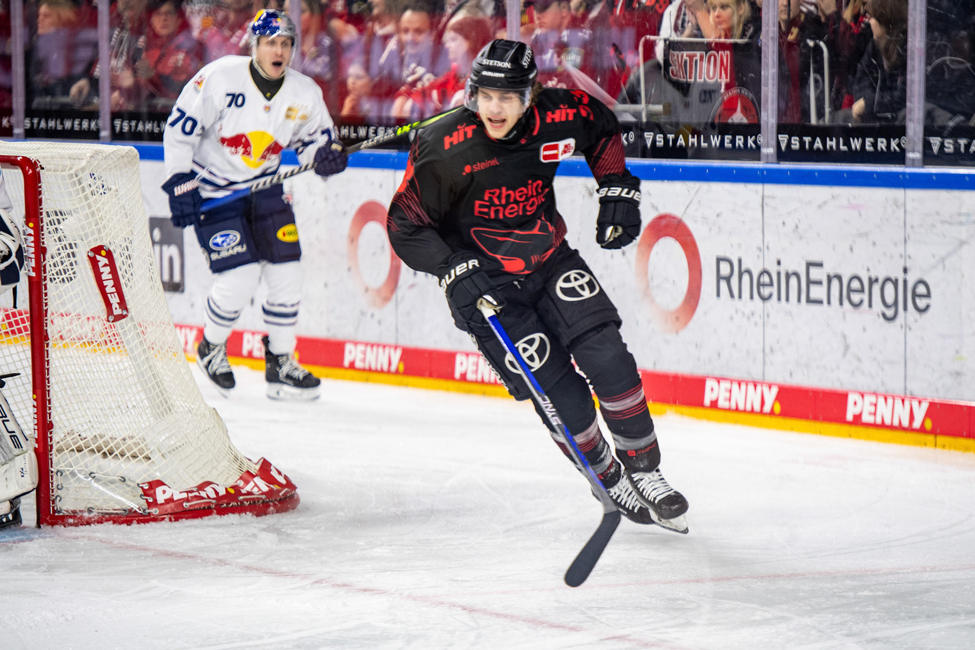 Tim Wohlgemuth und Maximilian Daubner; DEL Kölner Haie - EHC Red Bull München, 05.01.2024