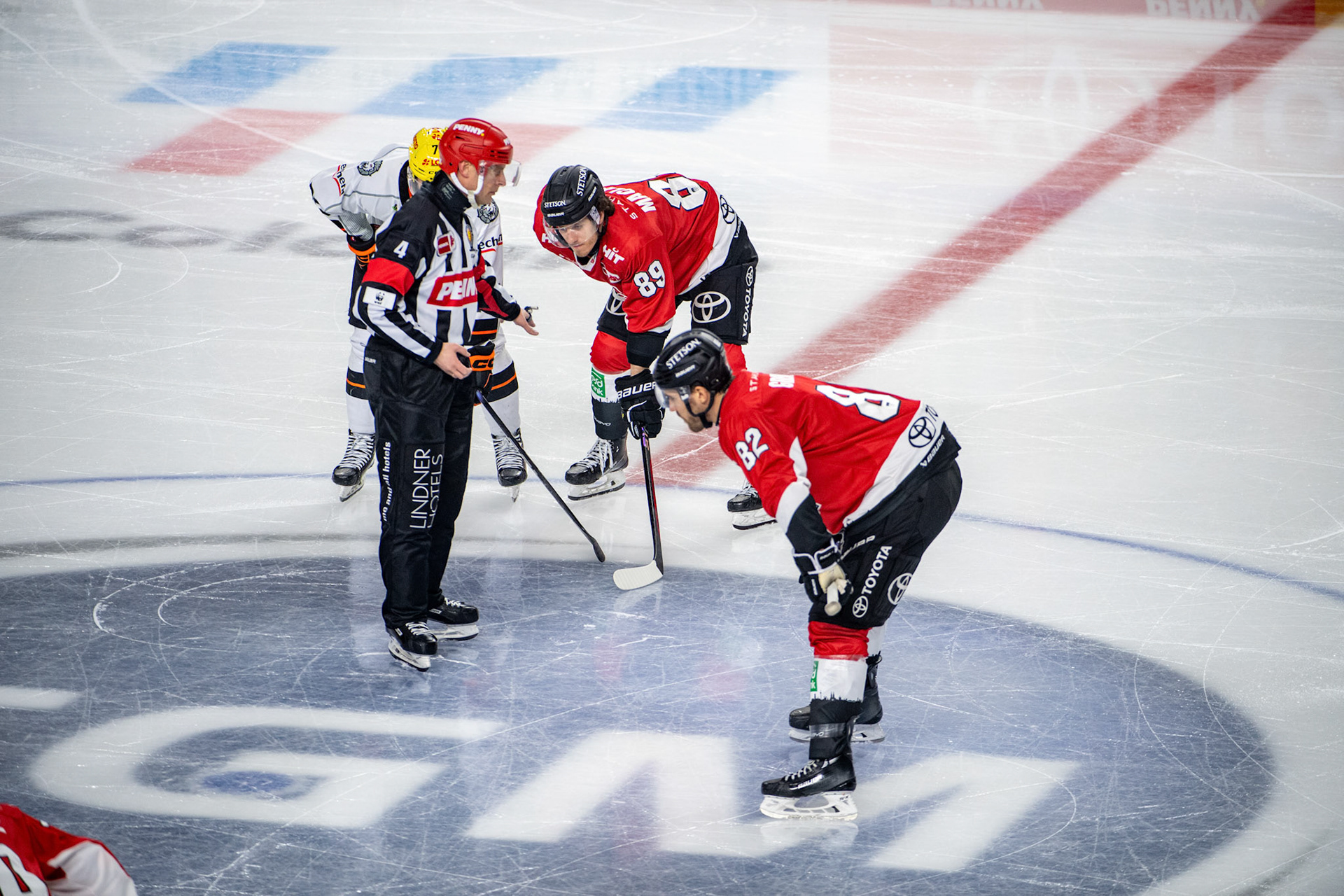 Alexandre Grenier, Gregor Macleod; DEL Kölner Haie - Frankfurter Löwen, 16.02.2024