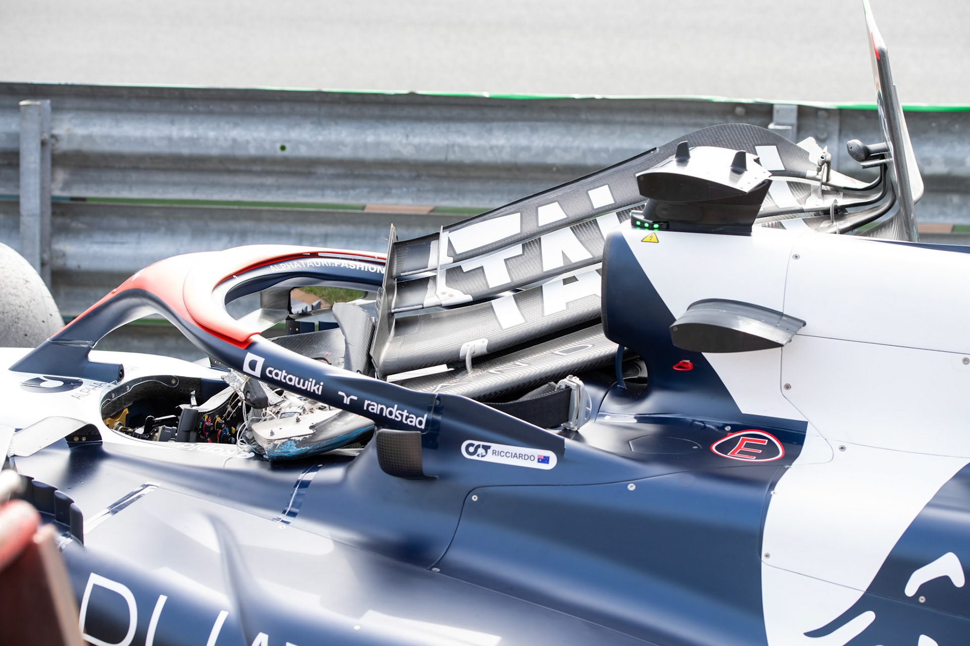 Unfall zwischen Daniel Ricciardo und Oscar Piastri in FP2; Formel 1 GP Holland / Zandvoort. Freitag, 25.08.2023