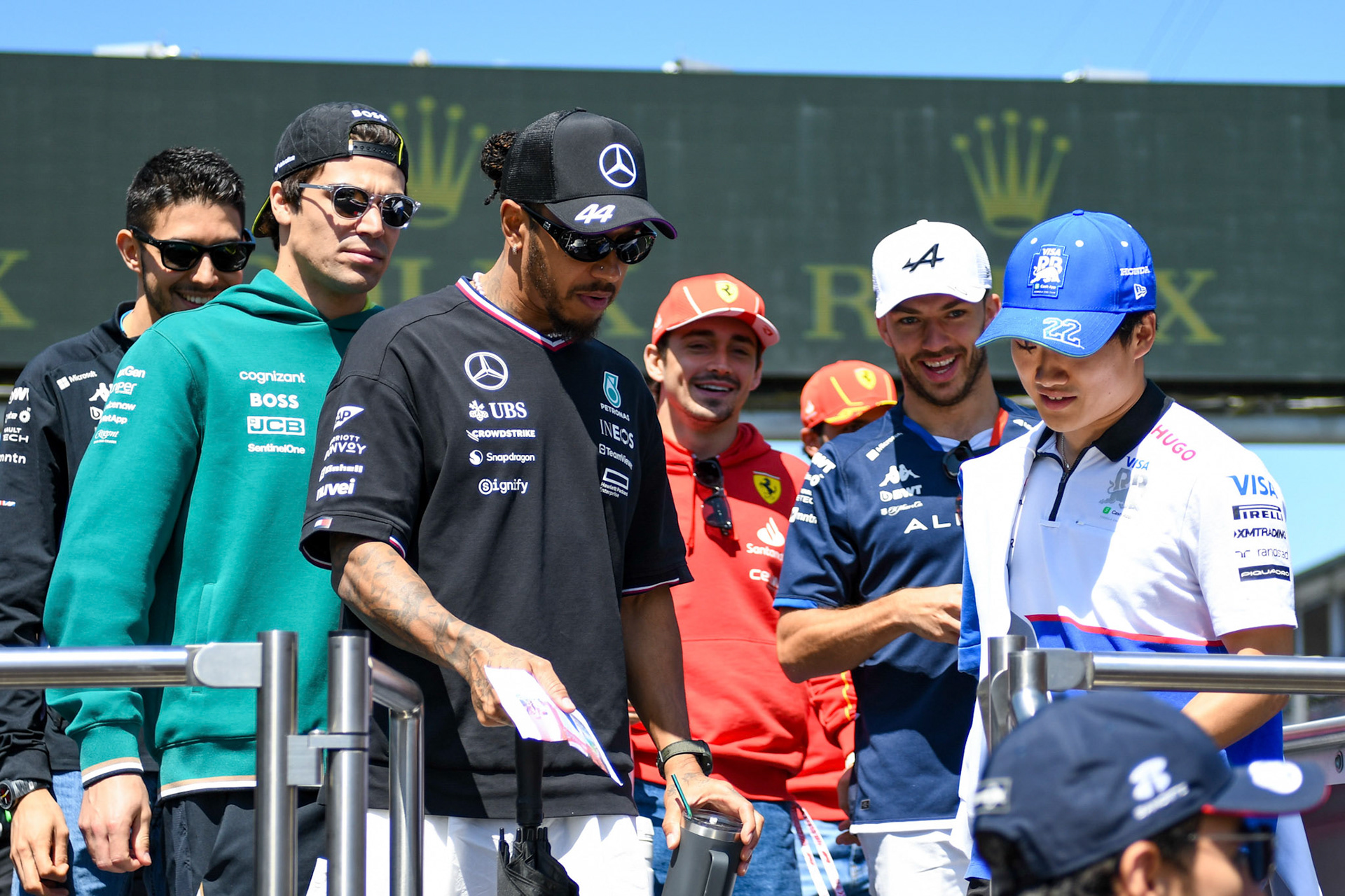 Esteban Ocon #31, BWT Alpine F1 Team und Lance Stroll #18, Aston Martin Aramco F1 Team und Lewis Hamilton #44, Mercedes-AMG Petronas F1 Team und Charles Leclerc #16, Scuderia Ferrari und Pierre Gasly #10, BWT Alpine F1 Team und Yuki Tsunoda #22, Visa Cash App RB Formula One Team;Formel 1 GP Spa / Belgien. Sonntag, 28.07.2024