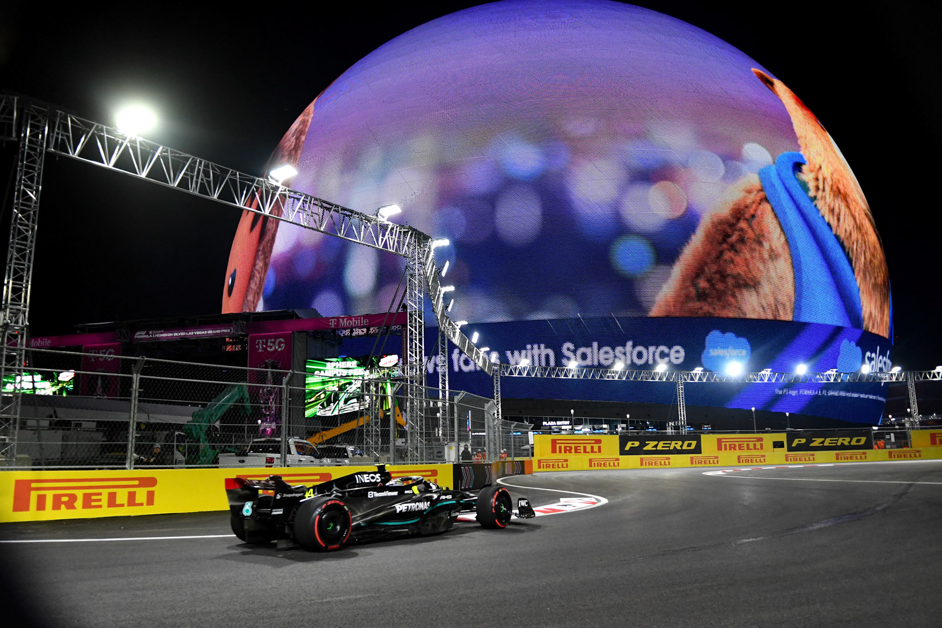 Lewis Hamilton (GBR) Mercedes AMG F1 Team; Formel 1 GP USA Las Vegas. Samstag 18.11.2023