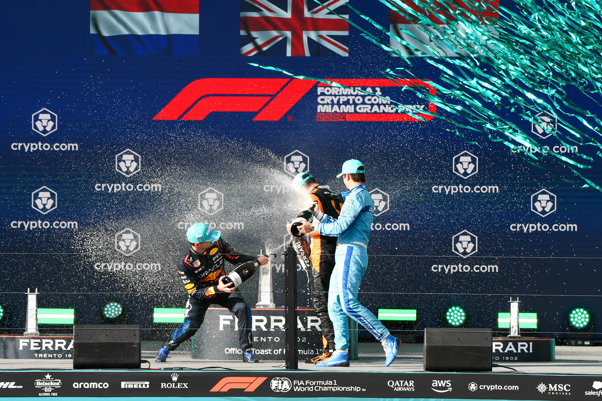 Max Verstappen #1, Oracle Red Bull Racing, Charles Leclerc #16, Scuderia Ferrari, Lando Norris #4, McLaren Formula 1 Team auf dem Podium; Formel 1 GP Miami / USA. 05.05.2024