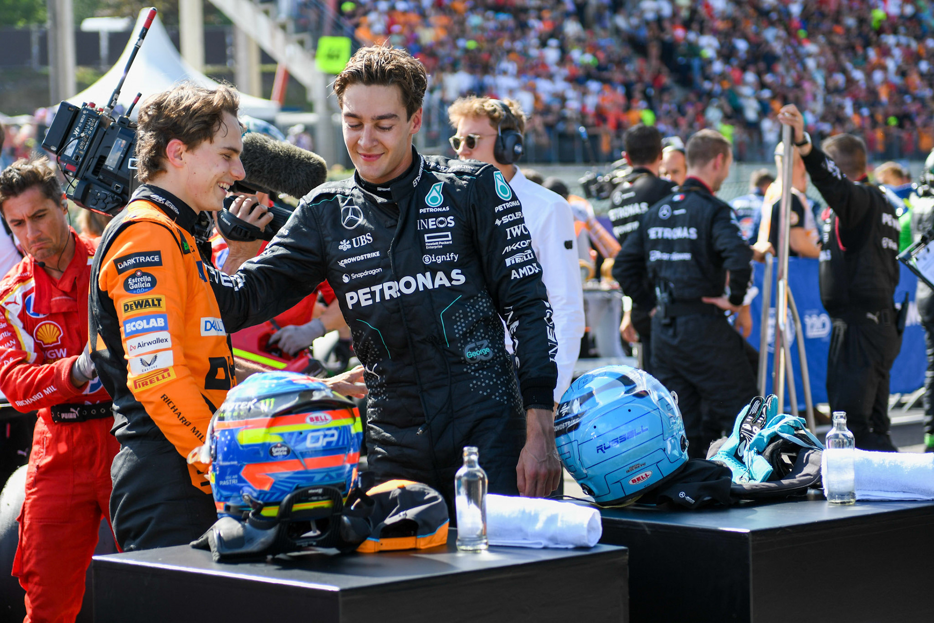 George Russell #63, Mercedes-AMG Petronas F1 Team und Oscar Piastri #81, McLaren Formula 1 Team;Formel 1 GP Spa / Belgien. Sonntag, 28.07.2024
